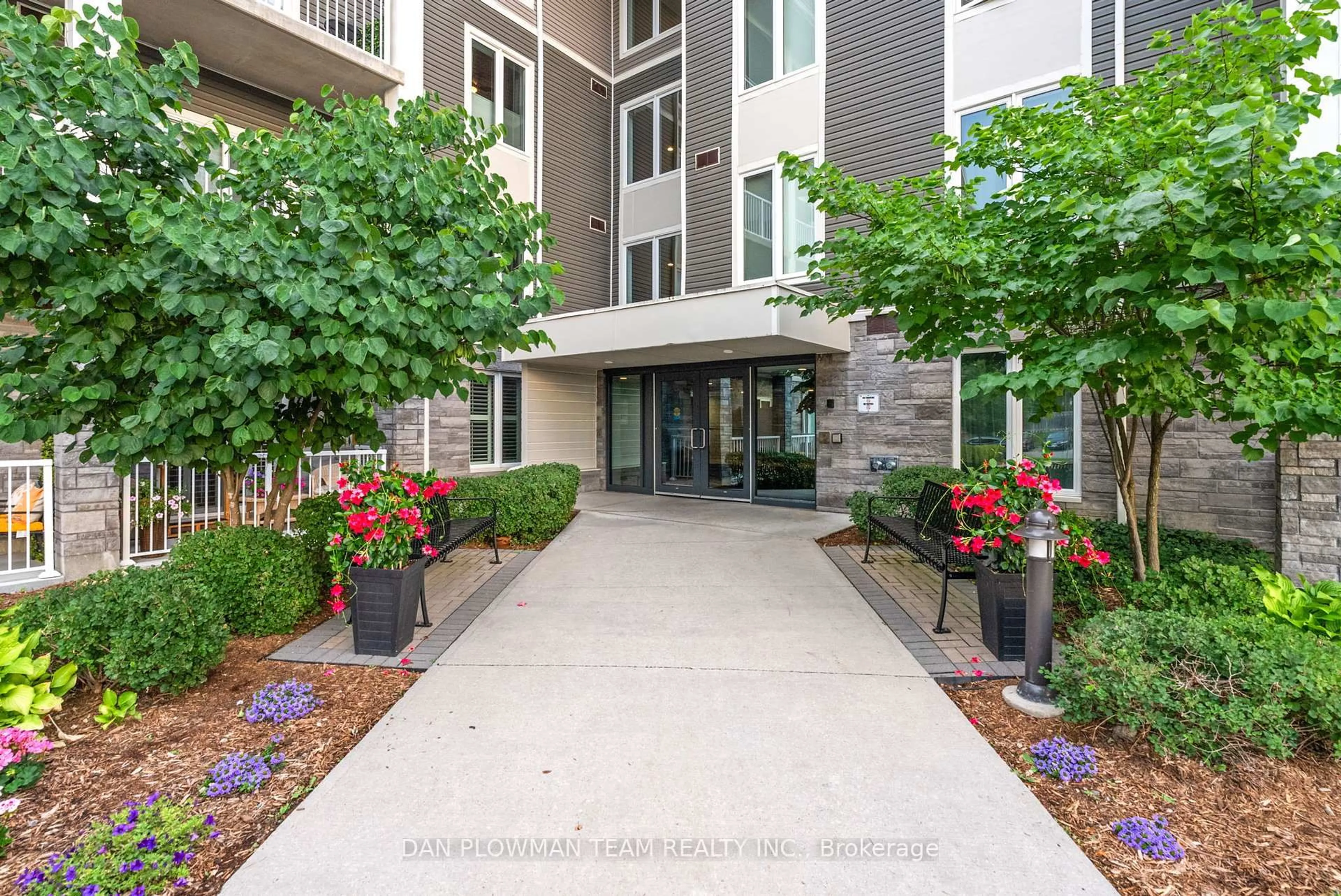 Unknown for 290 Liberty St #305, Clarington Ontario L1C 0H3