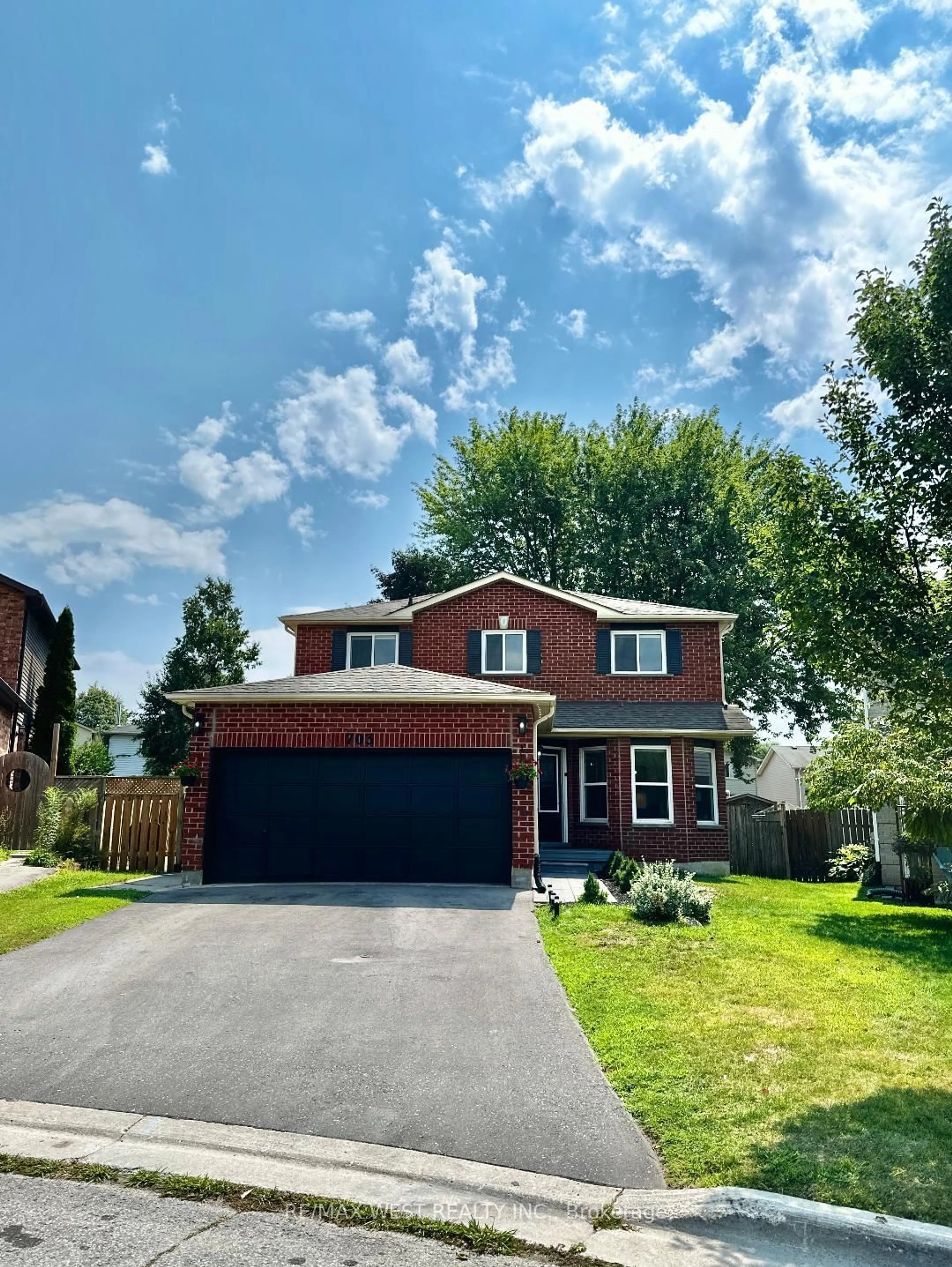 Home with brick exterior material, street for 703 Mountjoy Crt, Oshawa Ontario L1K 1W8