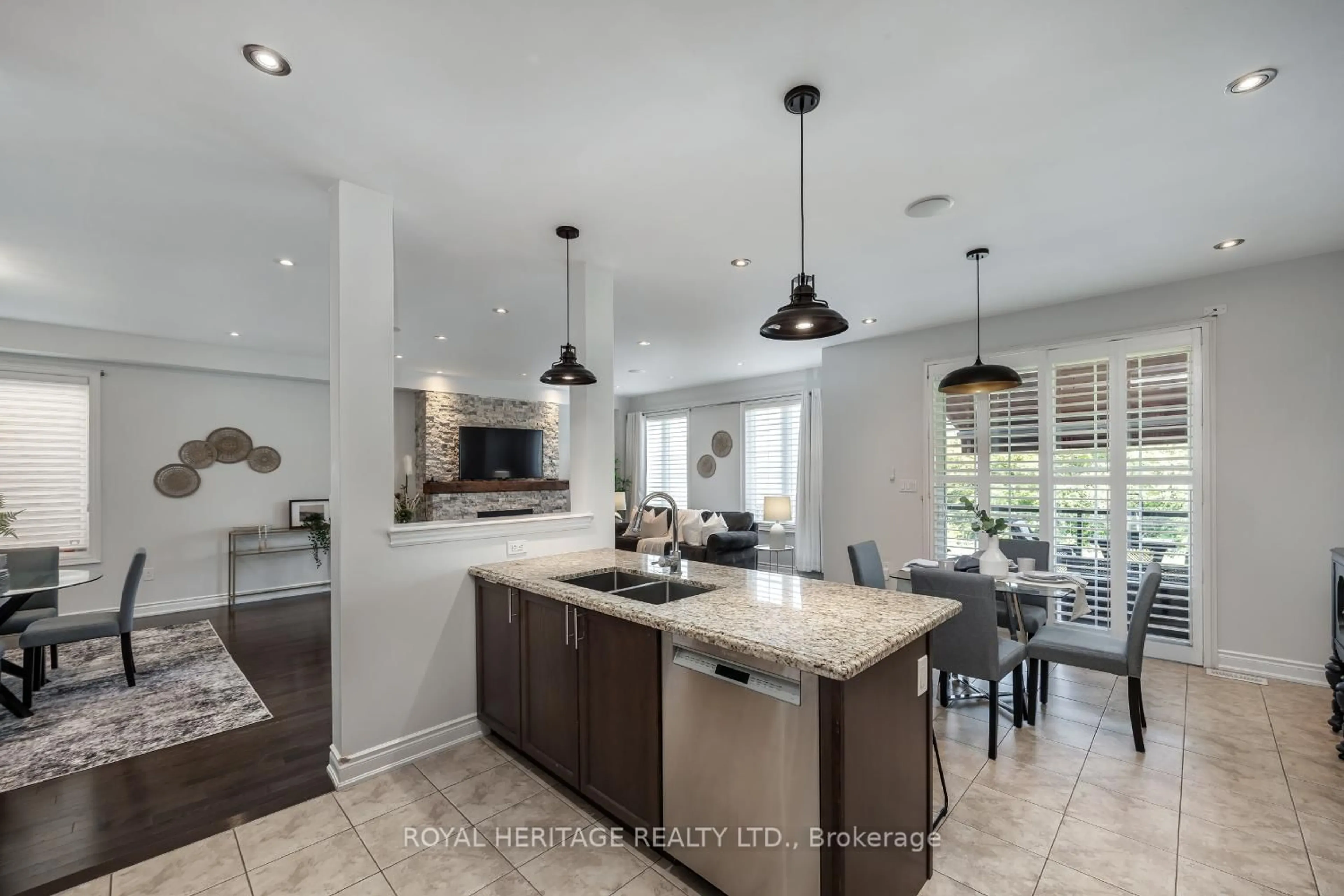 Open concept kitchen, ceramic/tile floor for 2341 Secreto Dr, Oshawa Ontario L1L 0H5