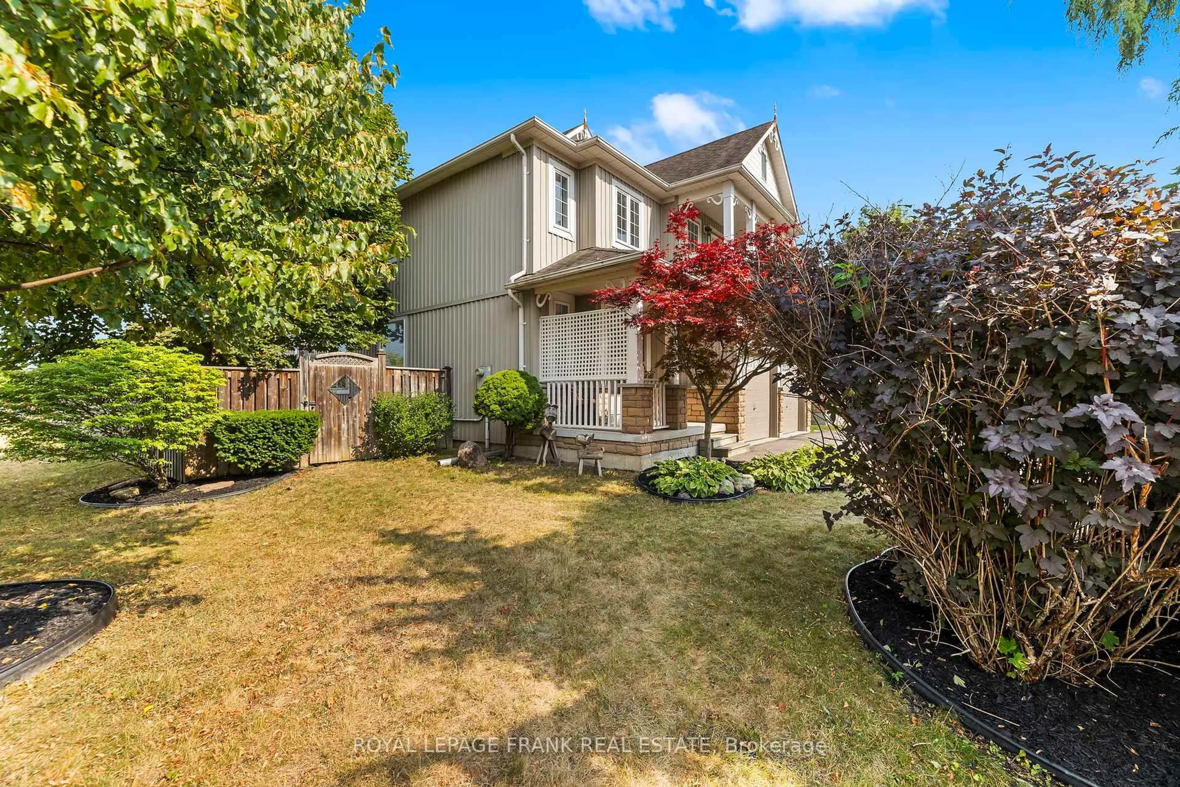 A pic from outside/outdoor area/front of a property/back of a property/a pic from drone, street for 39 Cutler Dr, Clarington Ontario L1B 1M4
