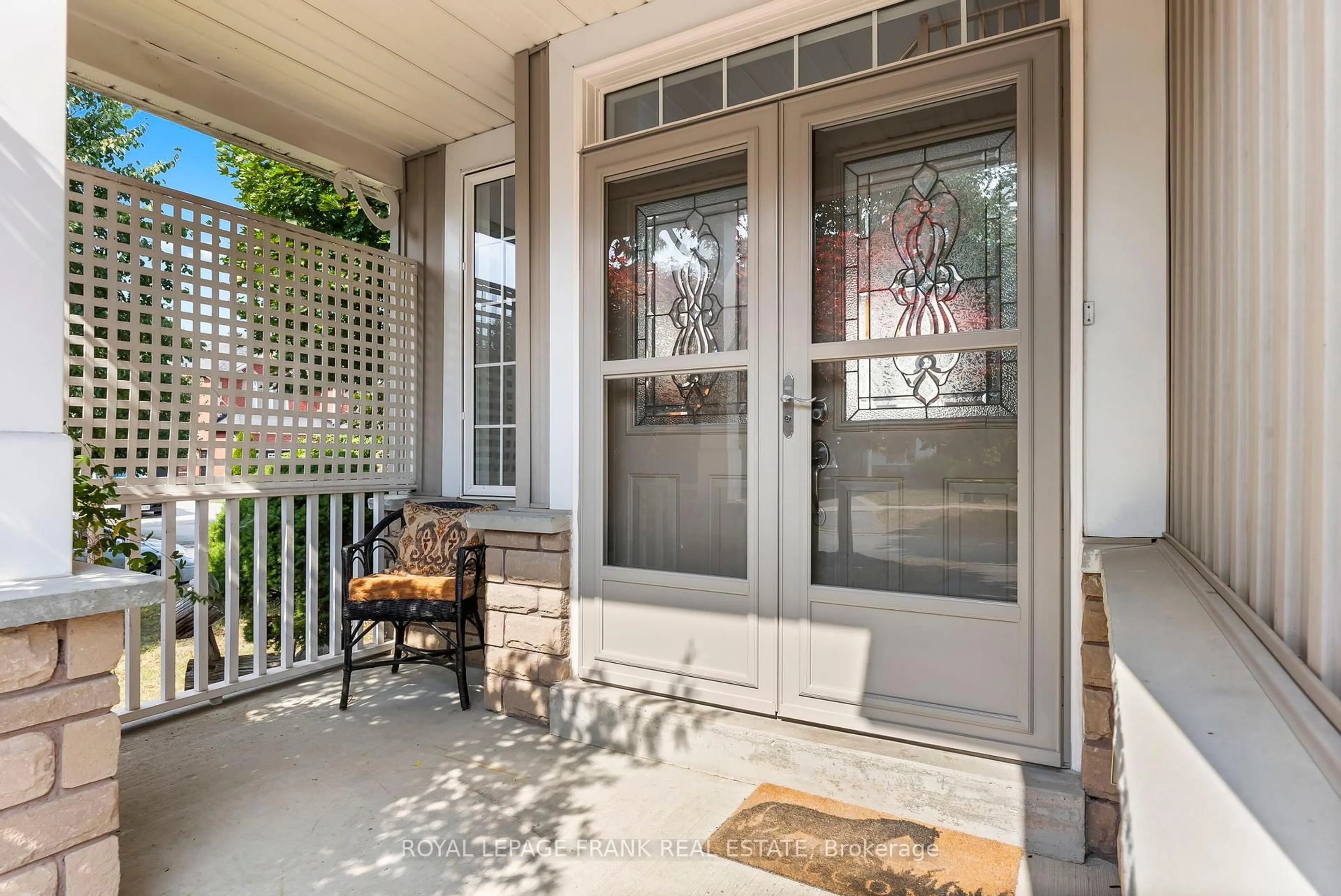 Indoor entryway for 39 Cutler Dr, Clarington Ontario L1B 1M4