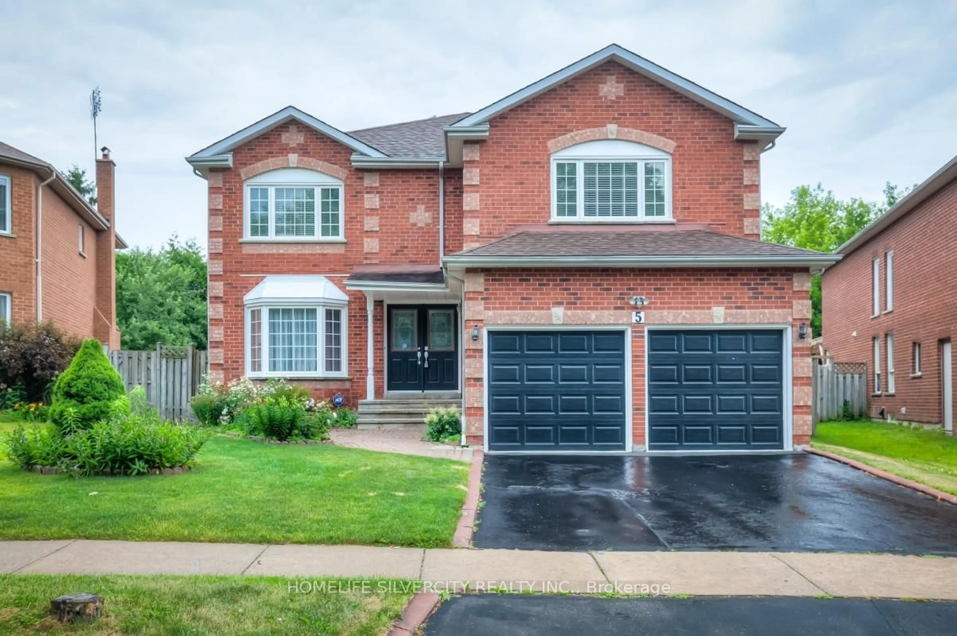 Home with brick exterior material, street for 5 Braebrook Dr, Whitby Ontario L1R 1V2