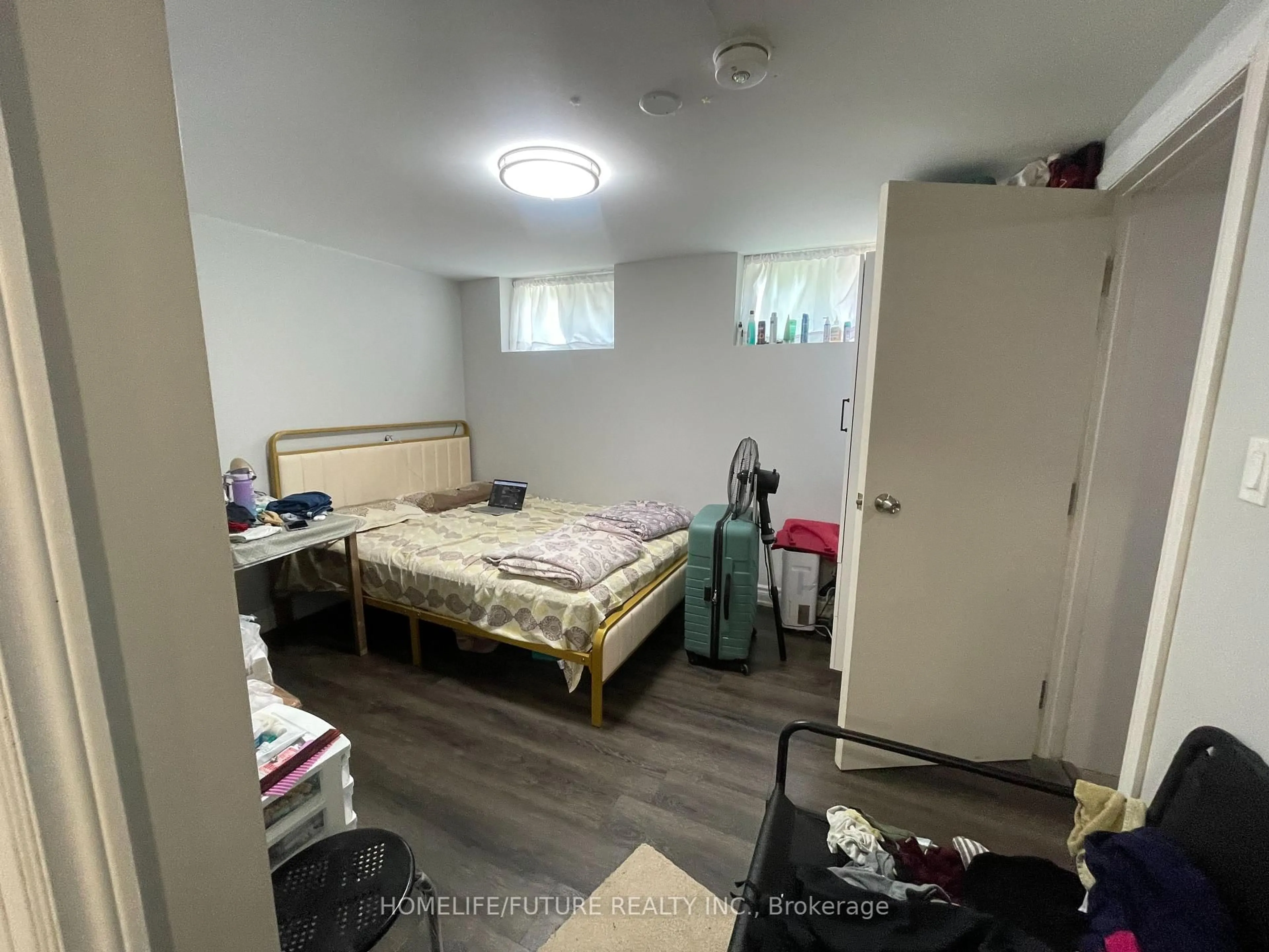 A pic of a room for 90 Glen Watford Dr, Toronto Ontario M1S 2C7