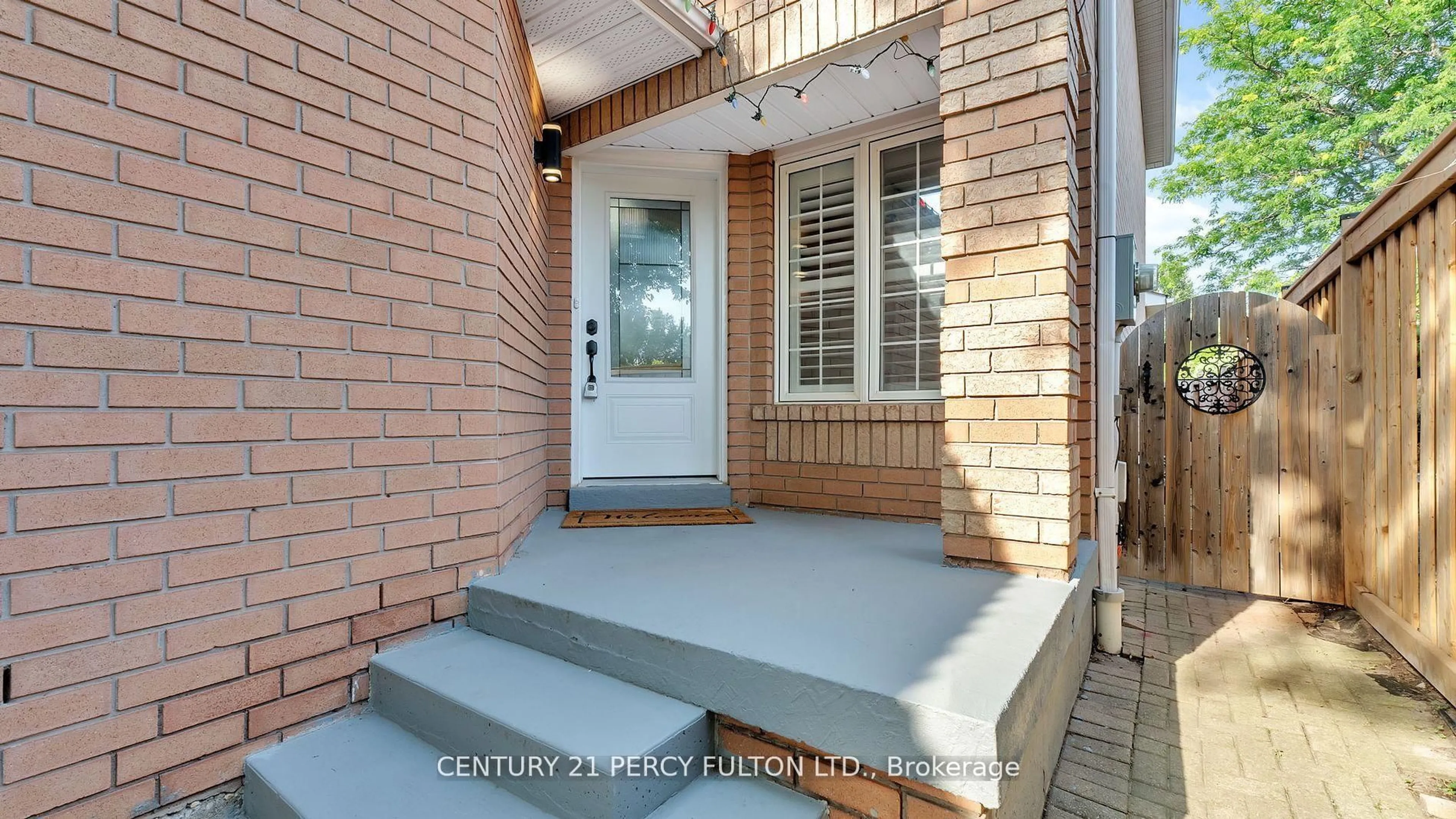 Unknown for 7 Steele Valley Crt, Whitby Ontario L1R 2M4