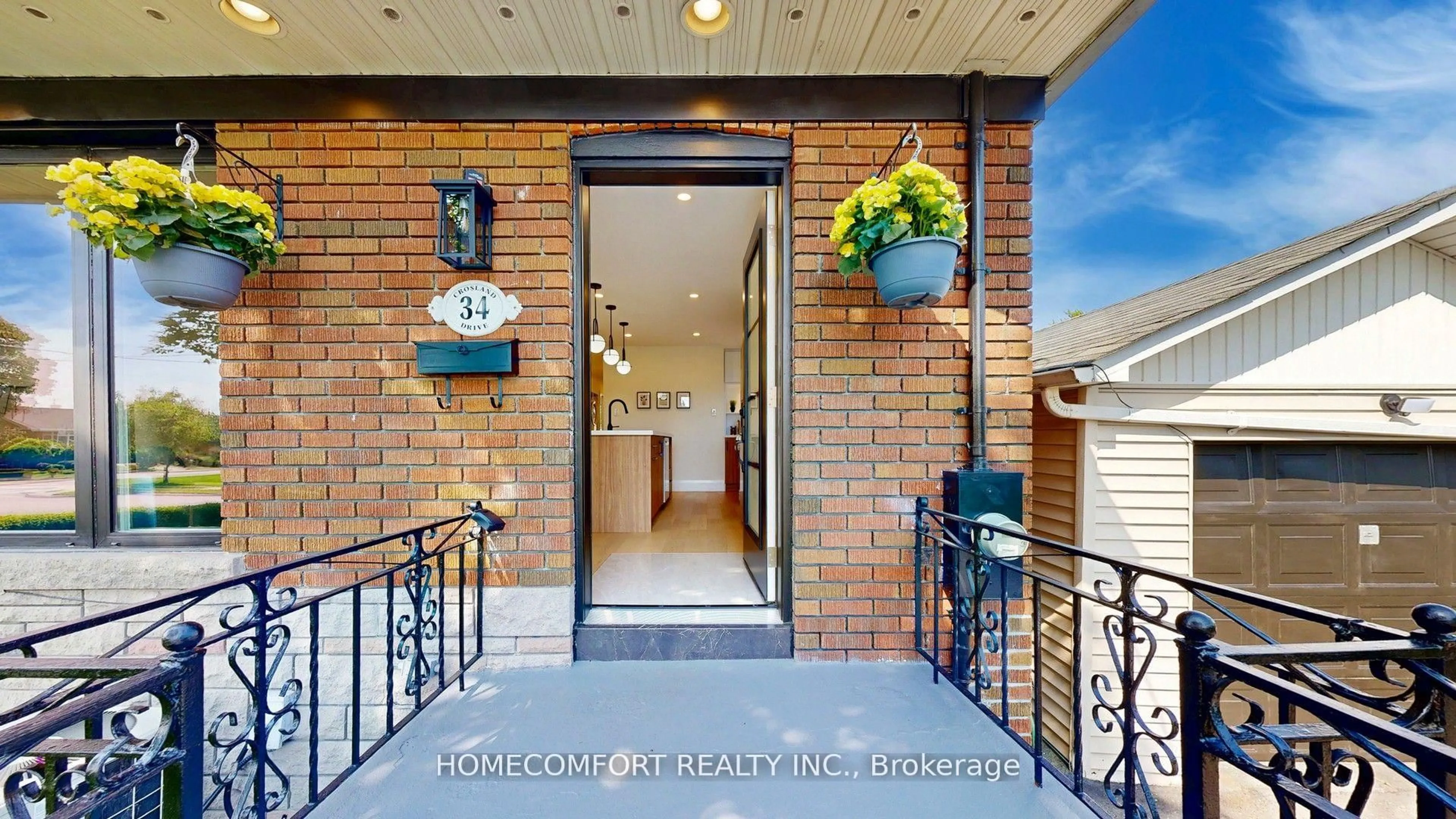 Indoor entryway for 34 Crosland Dr, Toronto Ontario M1R 4M8