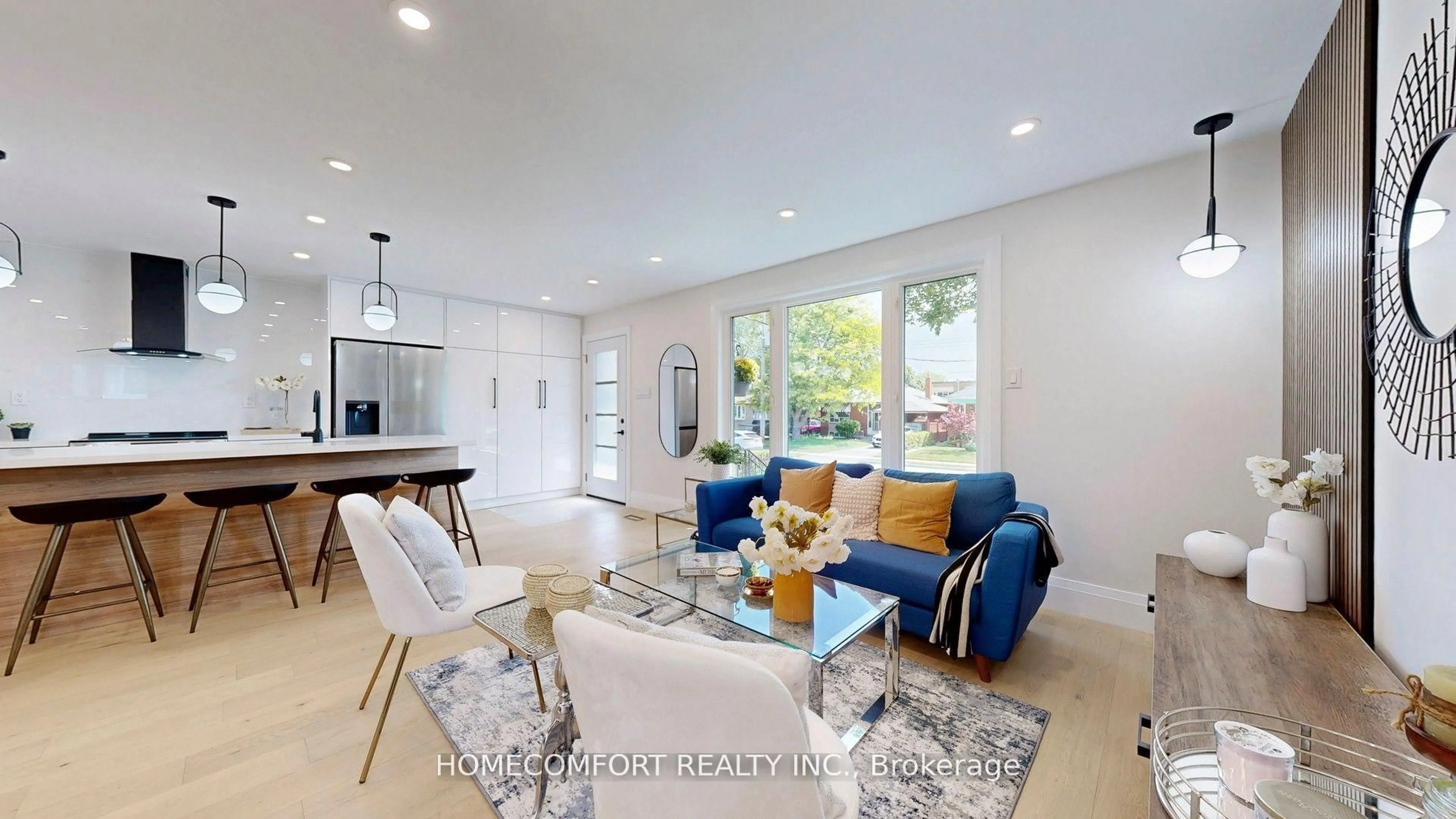 Living room with furniture, unknown for 34 Crosland Dr, Toronto Ontario M1R 4M8