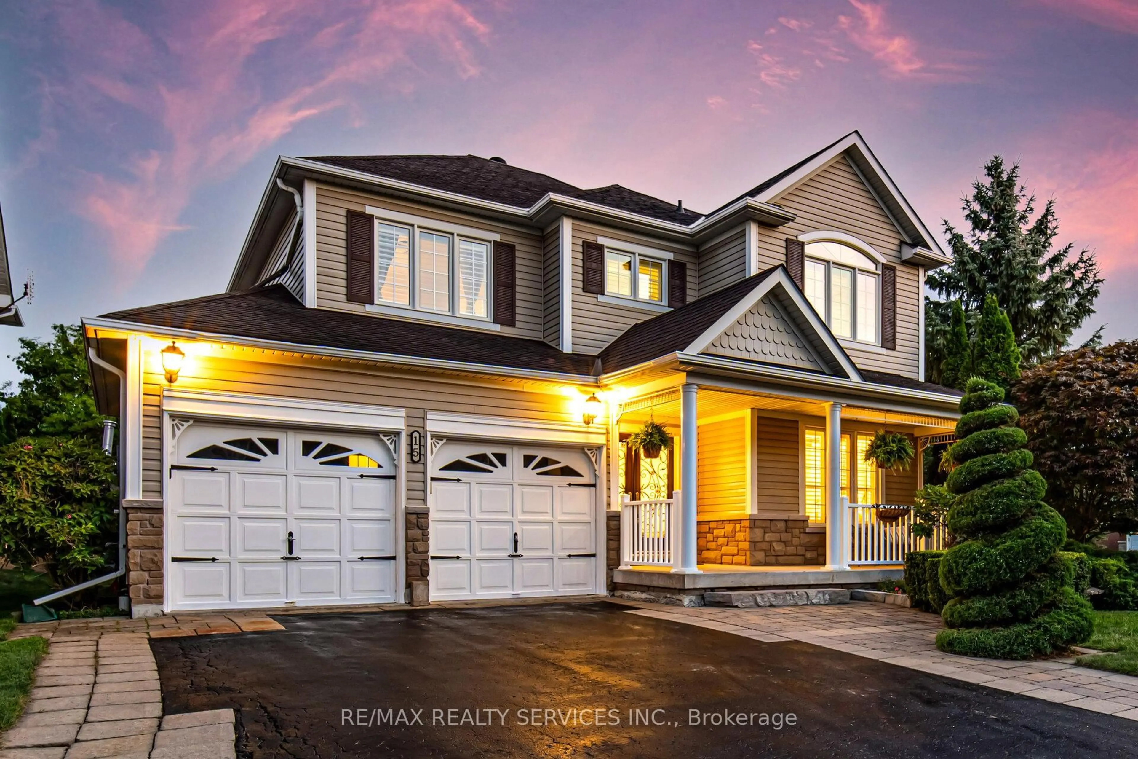 Home with vinyl exterior material, street for 15 Bianca Dr, Whitby Ontario L1M 2J3