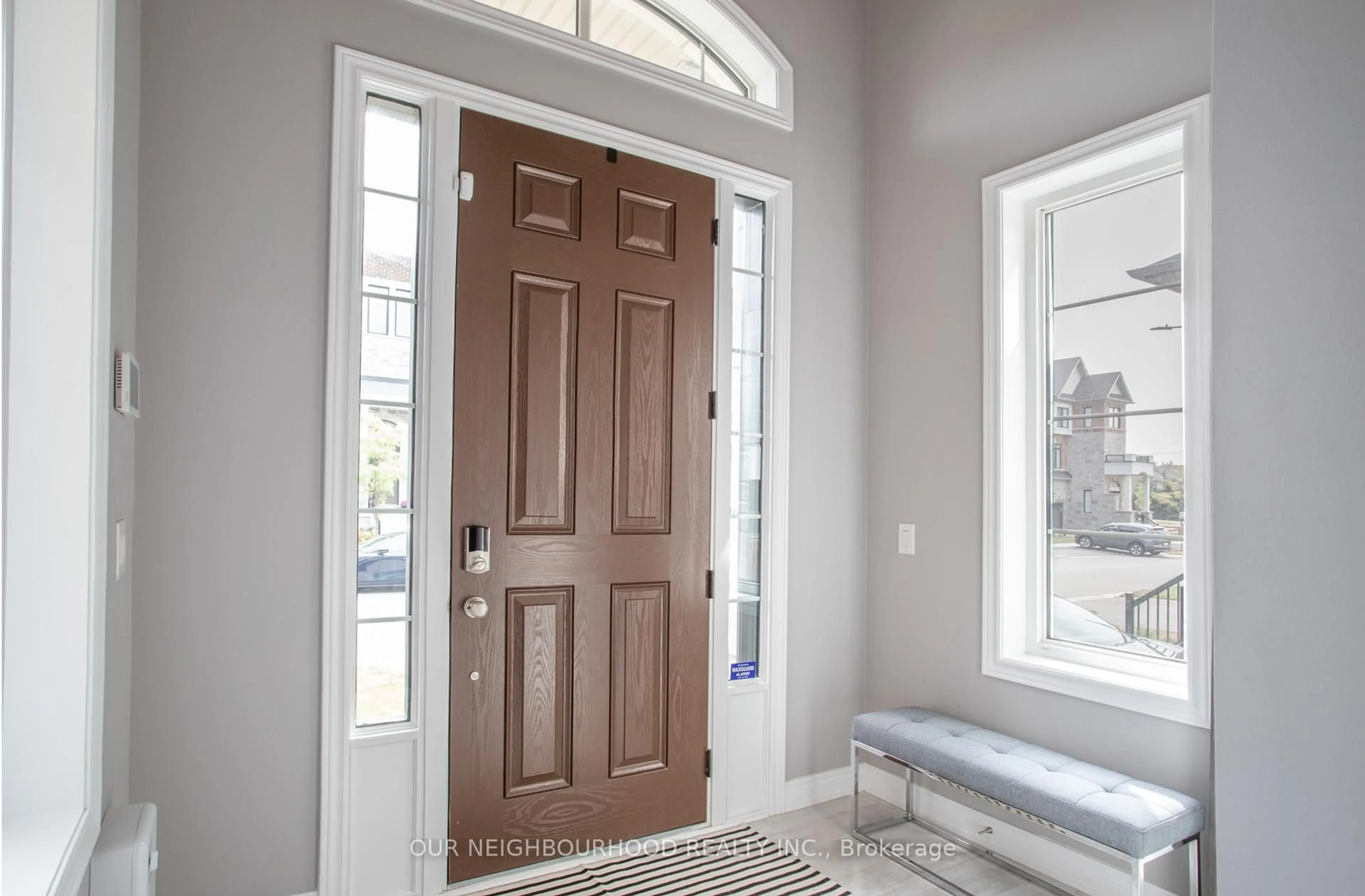 Indoor entryway for 95 Dorian Dr, Whitby Ontario L1P 0C8
