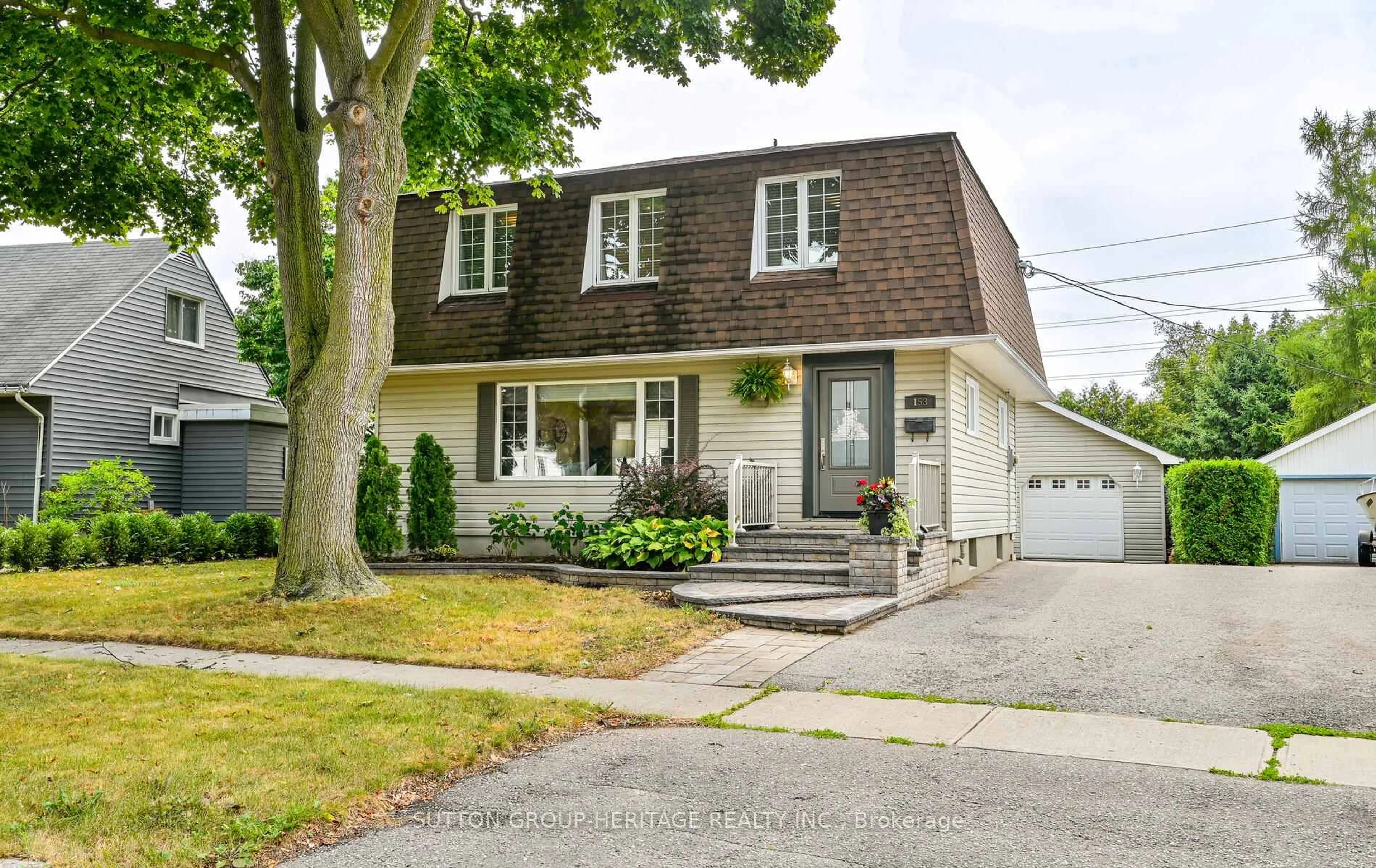 Home with vinyl exterior material, street for 153 Admiral Rd, Ajax Ontario L1S 2P2