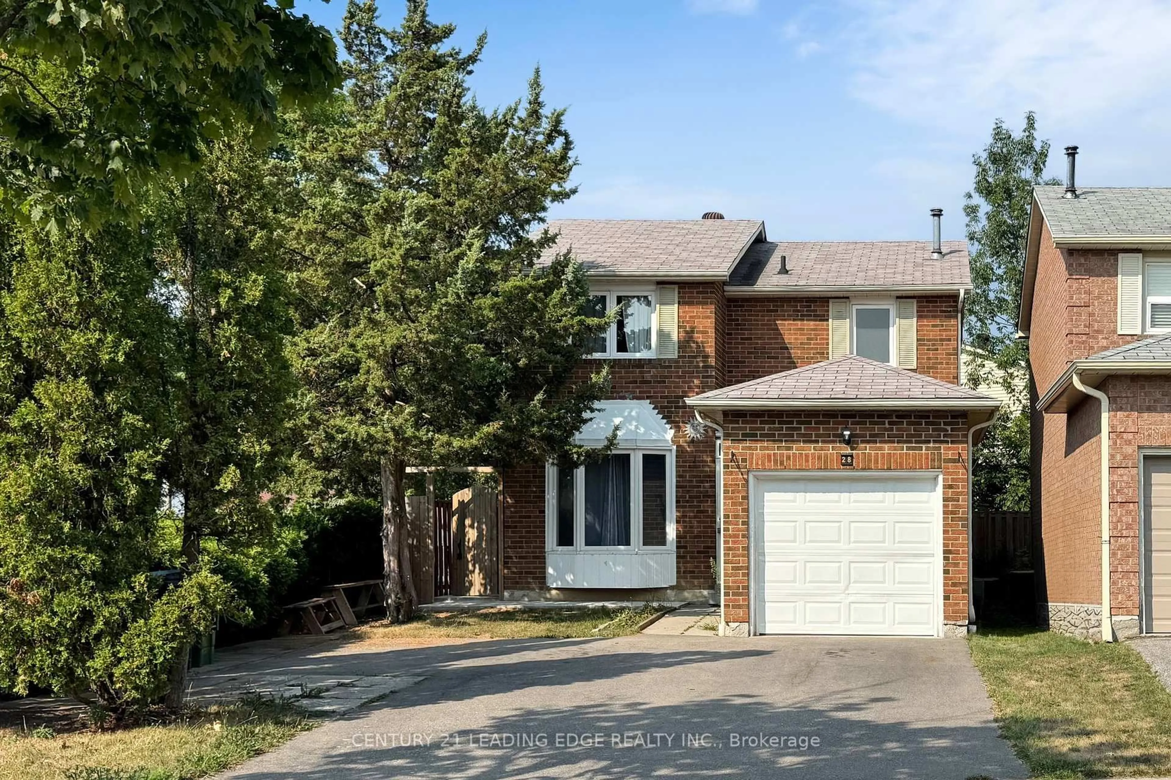 Home with brick exterior material, street for 28 Longsword Dr, Toronto Ontario M1V 3A3