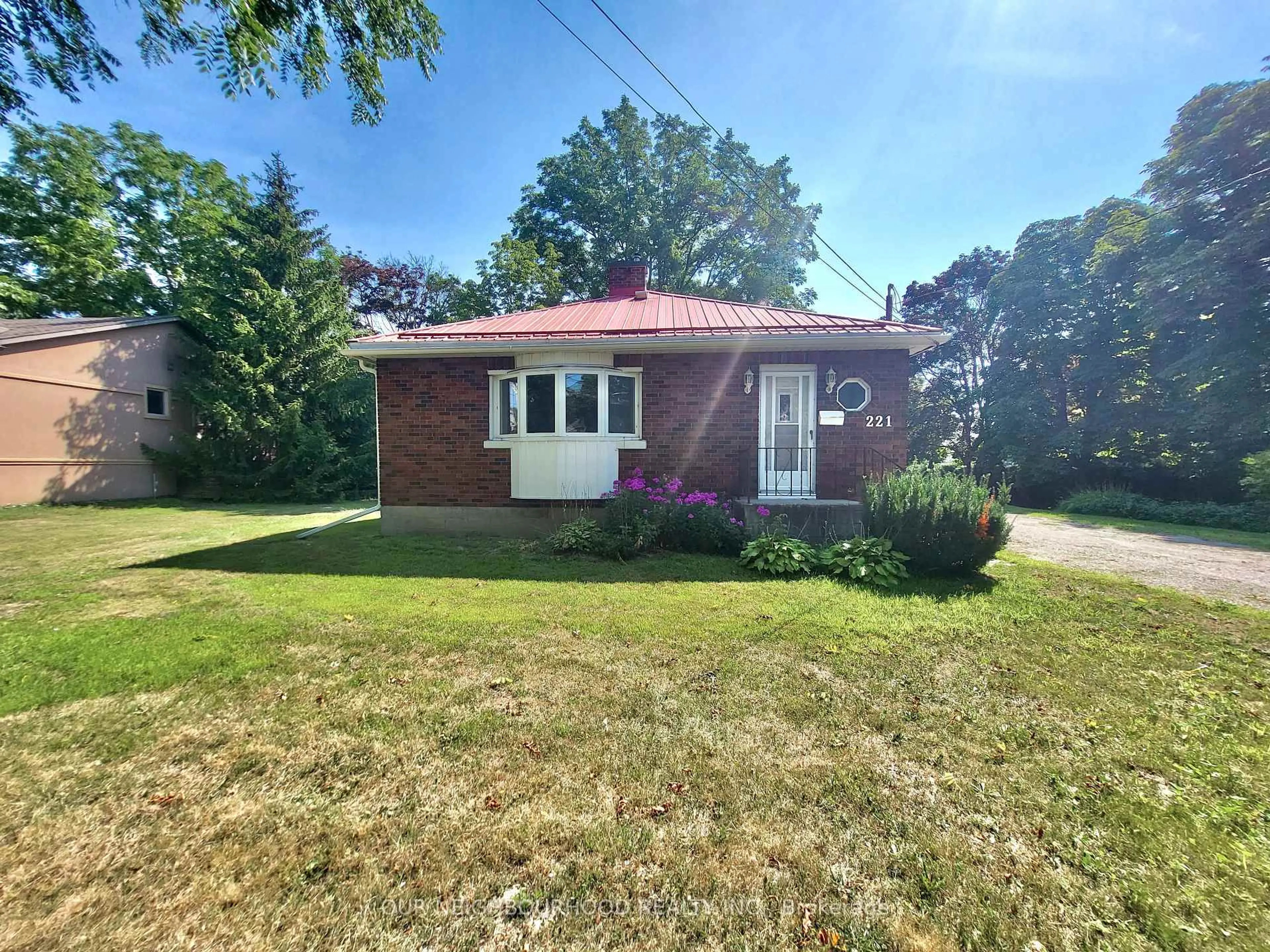 Unknown for 221 Liberty St, Clarington Ontario L1C 2M6