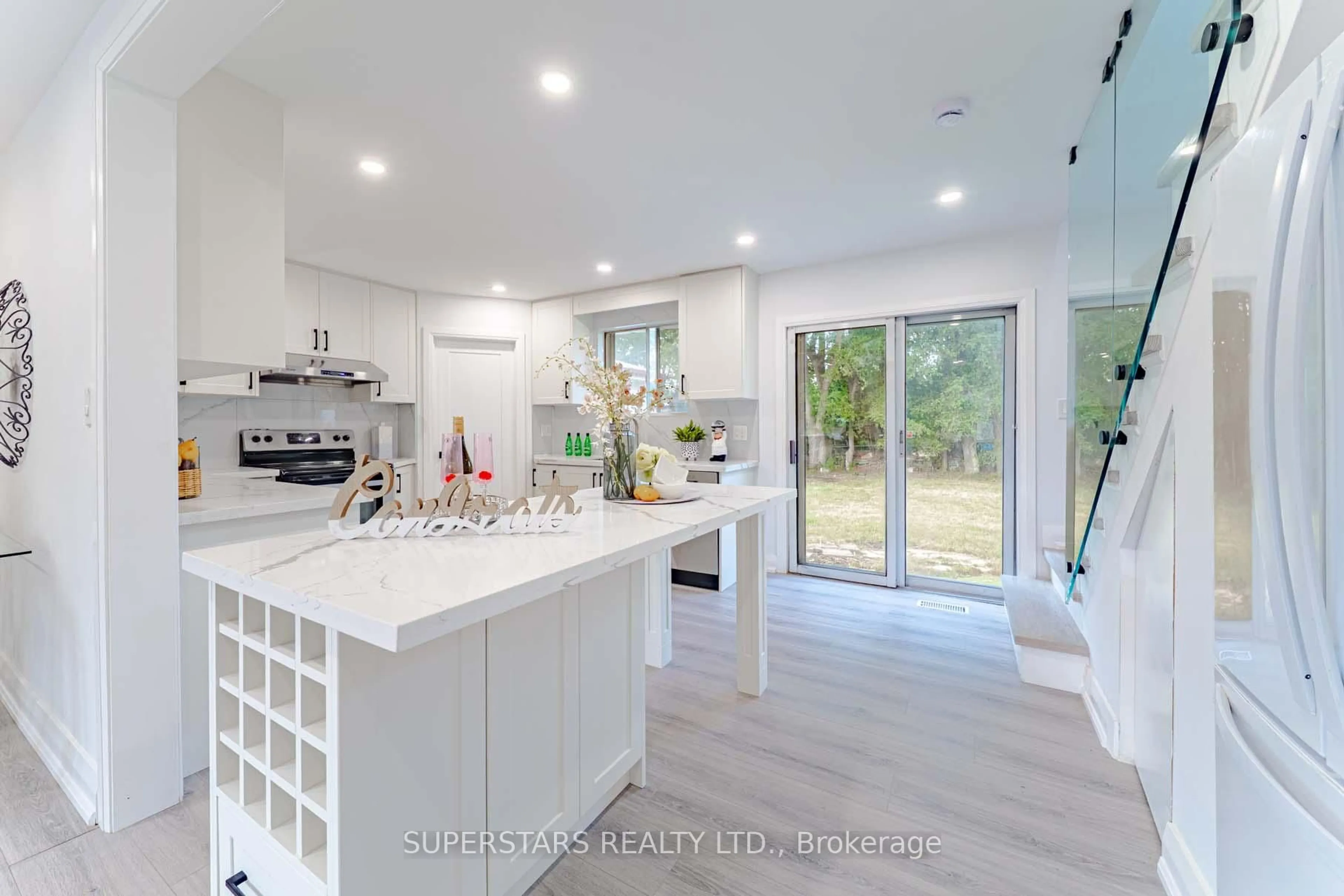 Open concept kitchen, unknown for 88 Castle Hill Dr, Toronto Ontario M1T 2Y5