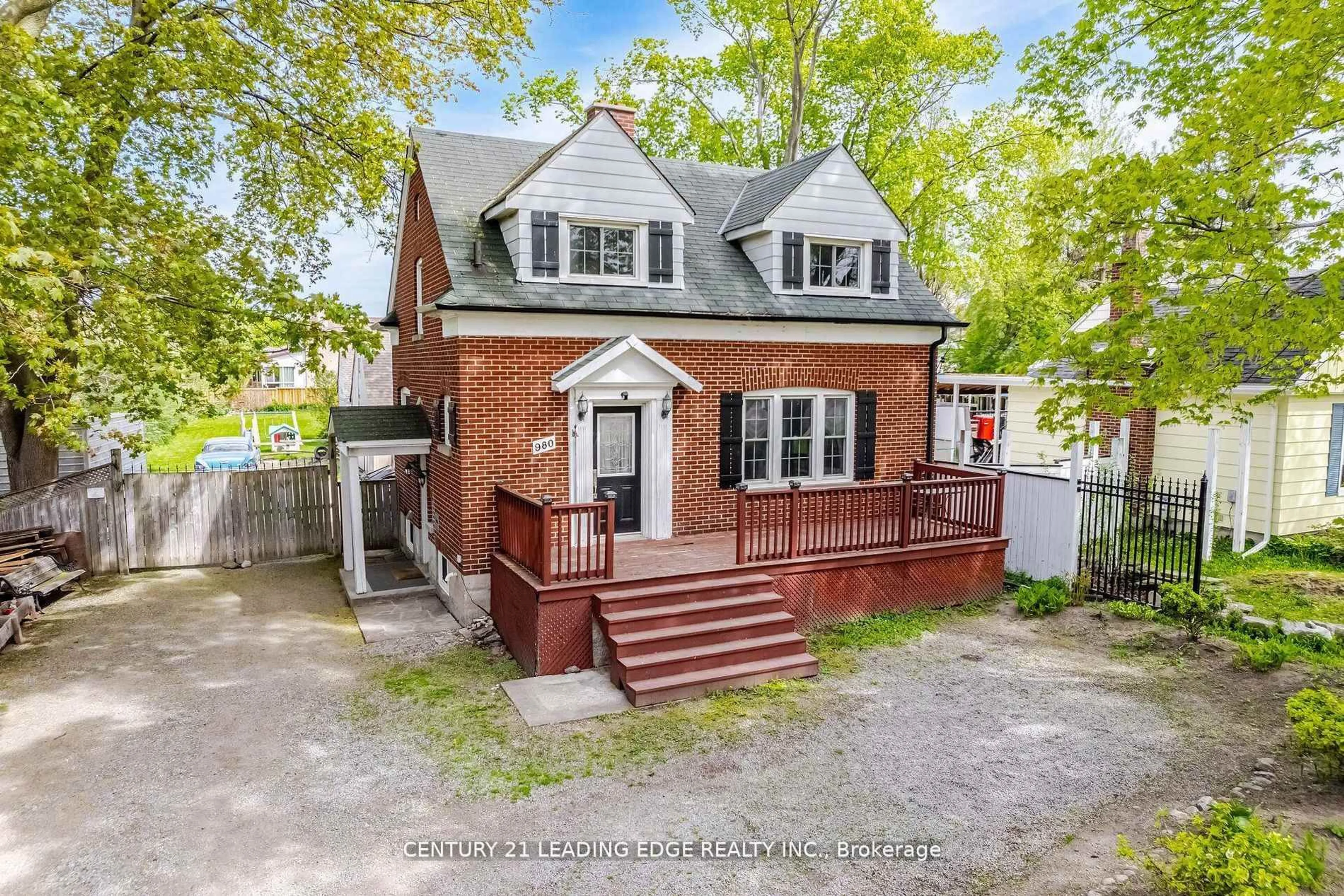 Unknown for 980 King St, Oshawa Ontario L1H 1H2