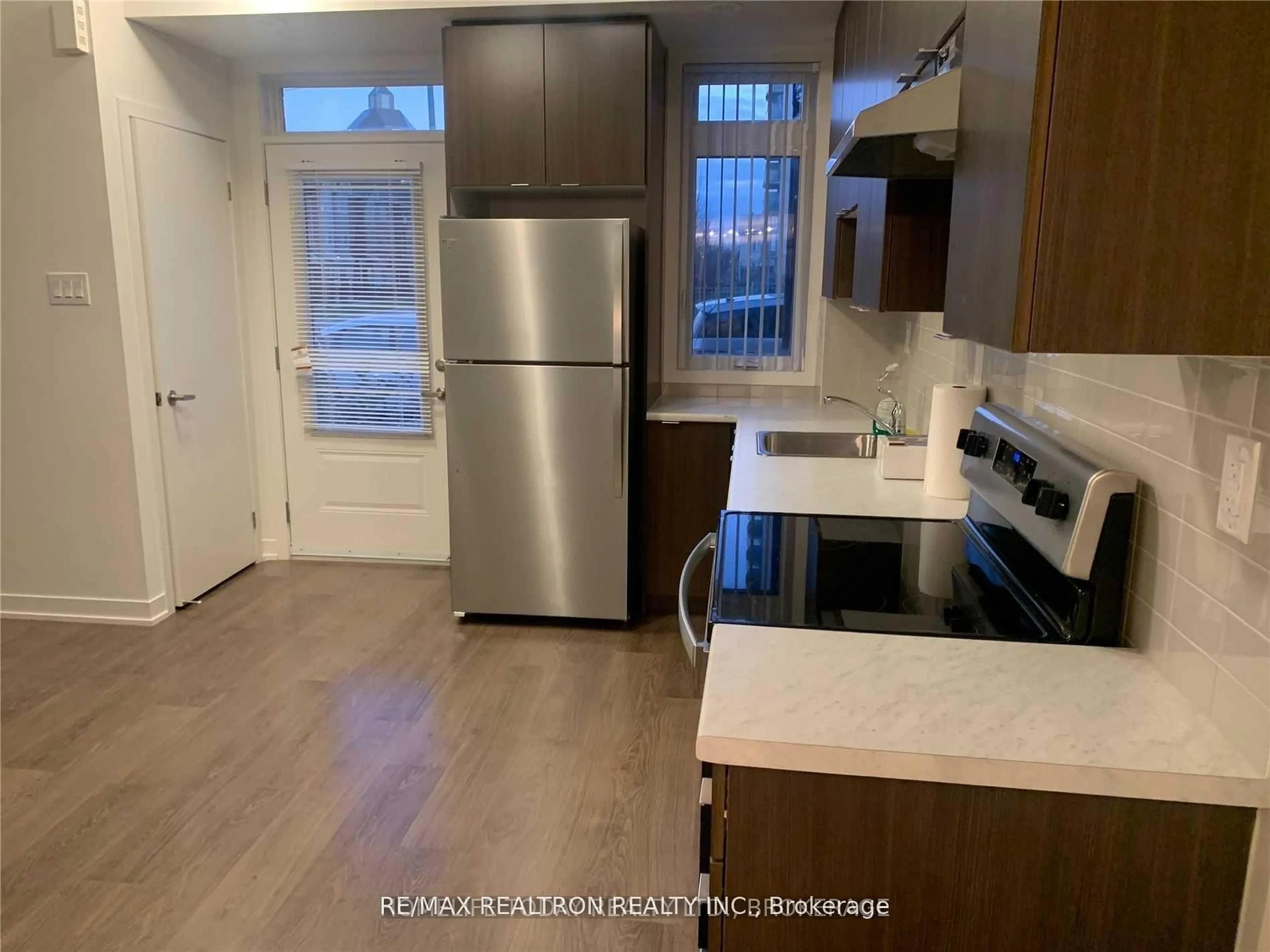 Open concept kitchen, unknown for 50 Orchid Place Dr #4, Toronto Ontario M1B 0C4