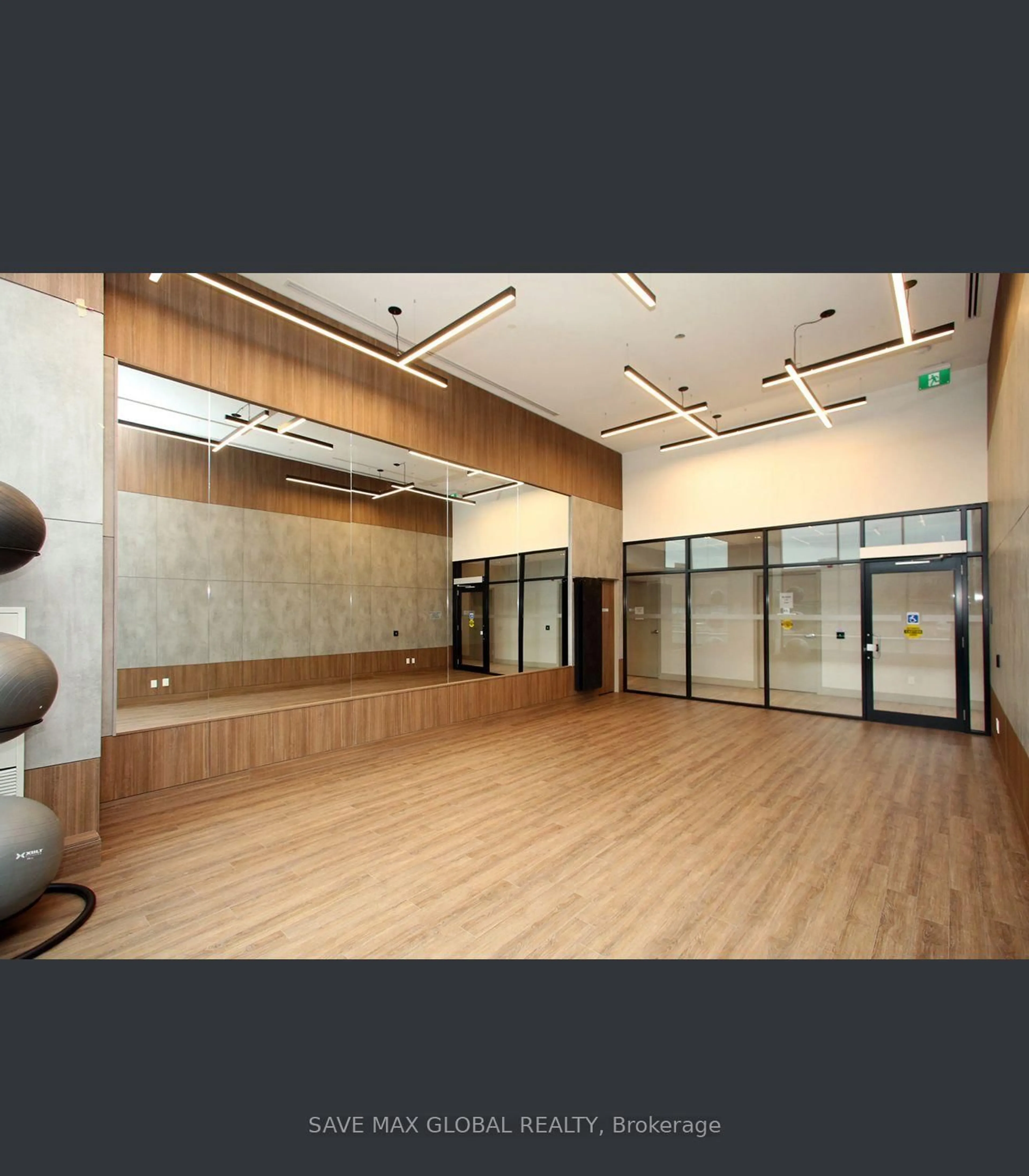 Indoor foyer for 1435 Celebration Dr #2108, Pickering Ontario L1W 0C4