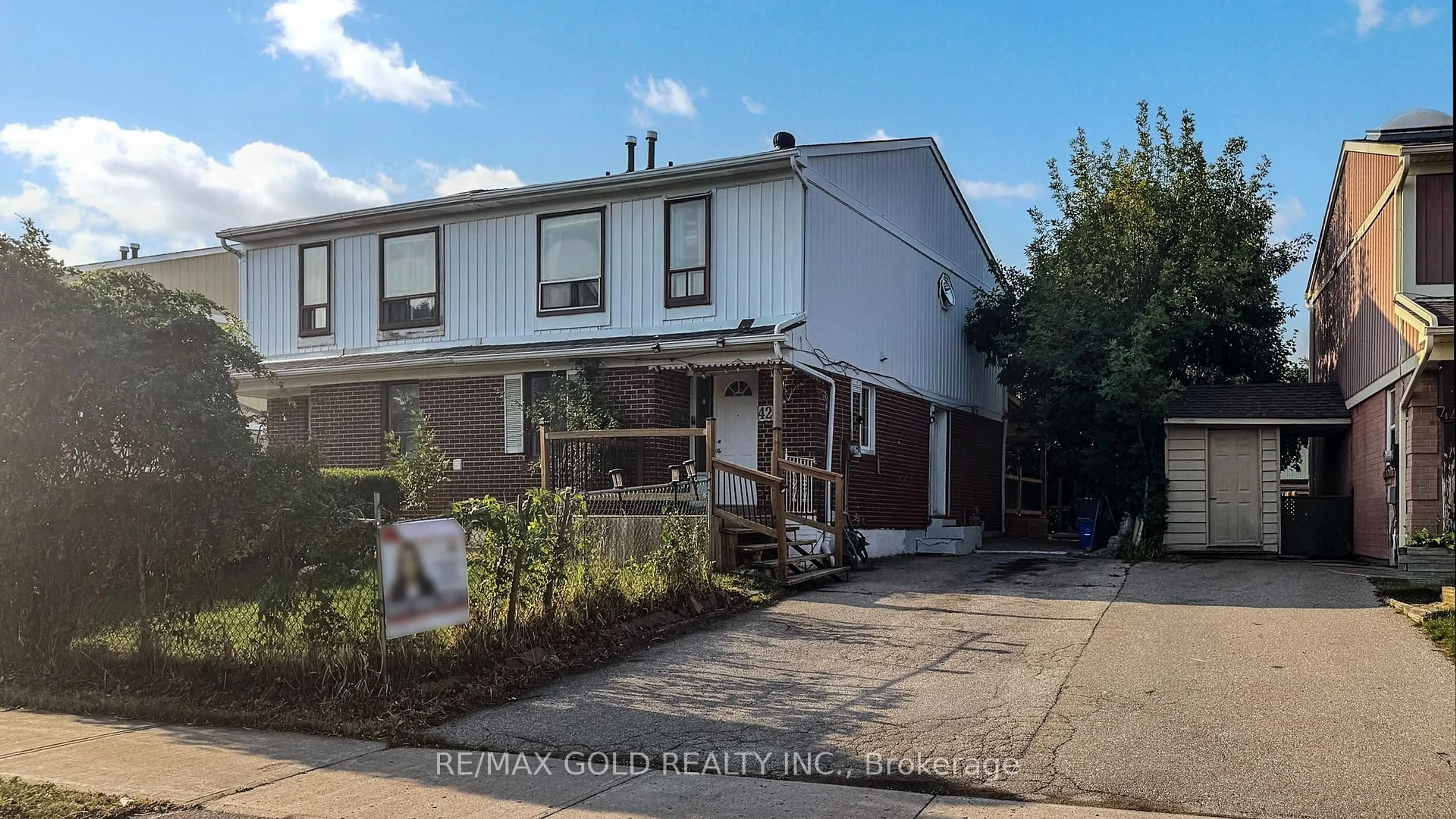 Home with vinyl exterior material, street for 42 Murison Blvd, Toronto Ontario M1B 2B2
