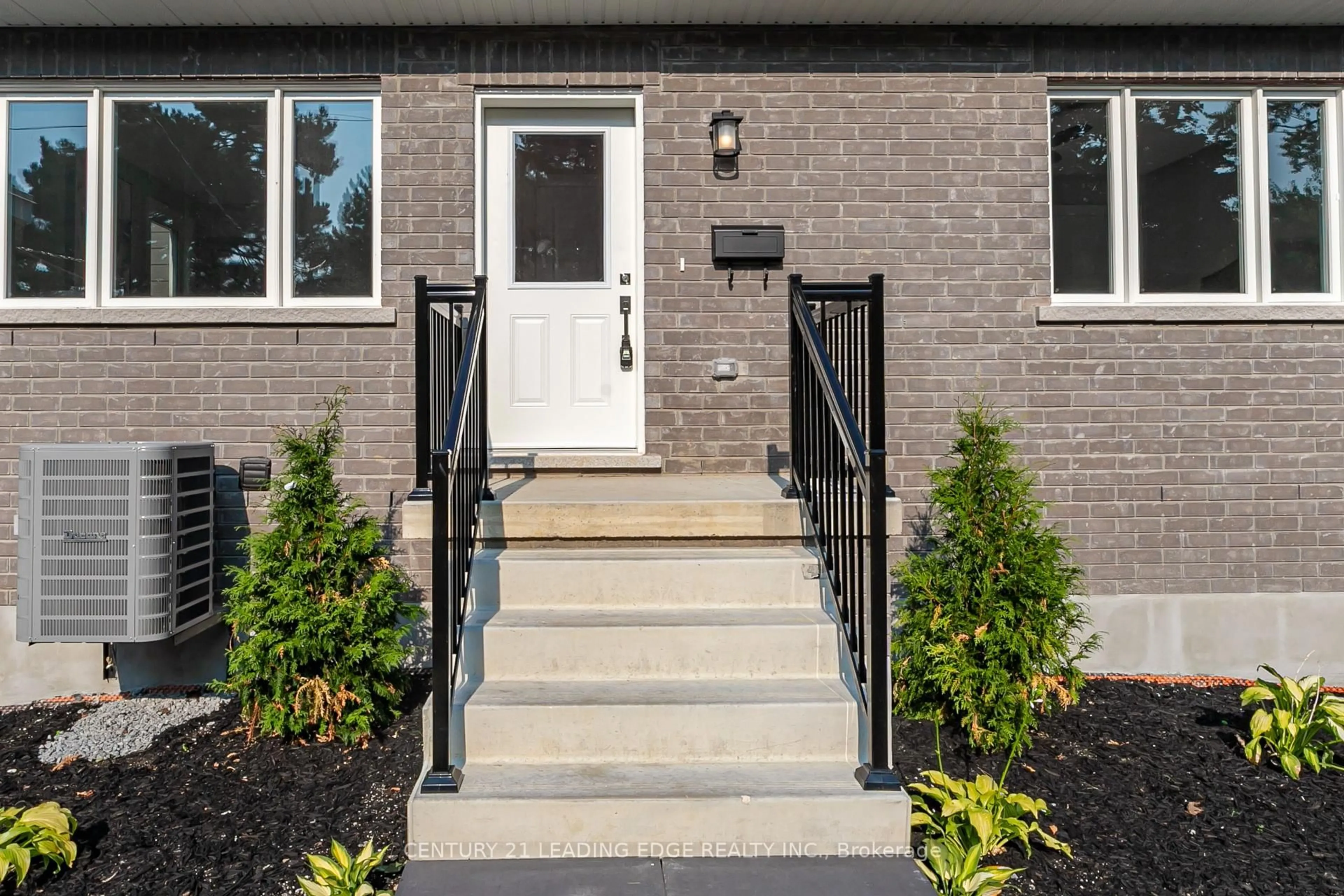 Unknown for 29 NATAL Ave, Toronto Ontario M1N 3V3