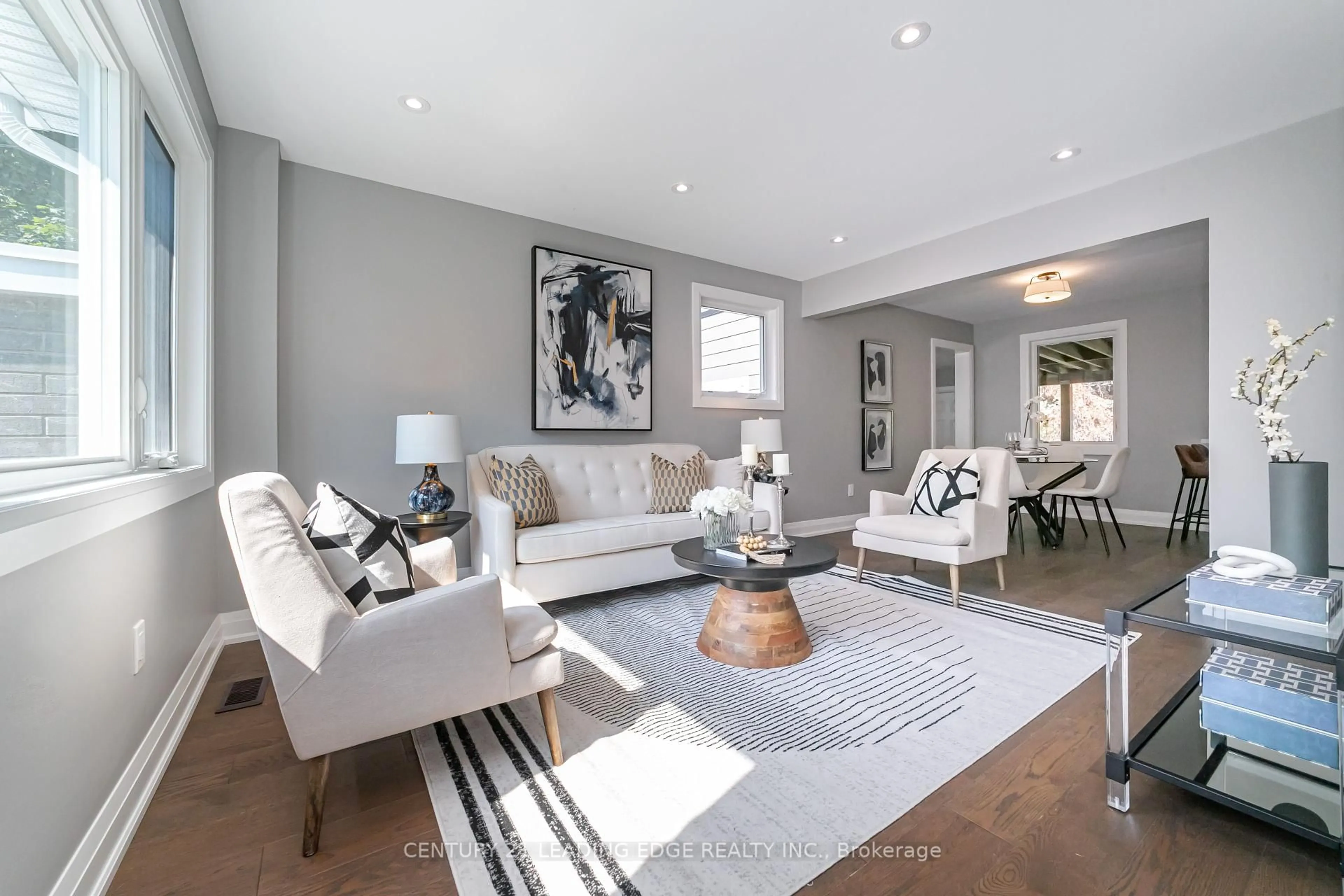 Living room with furniture, unknown for 29 NATAL Ave, Toronto Ontario M1N 3V3