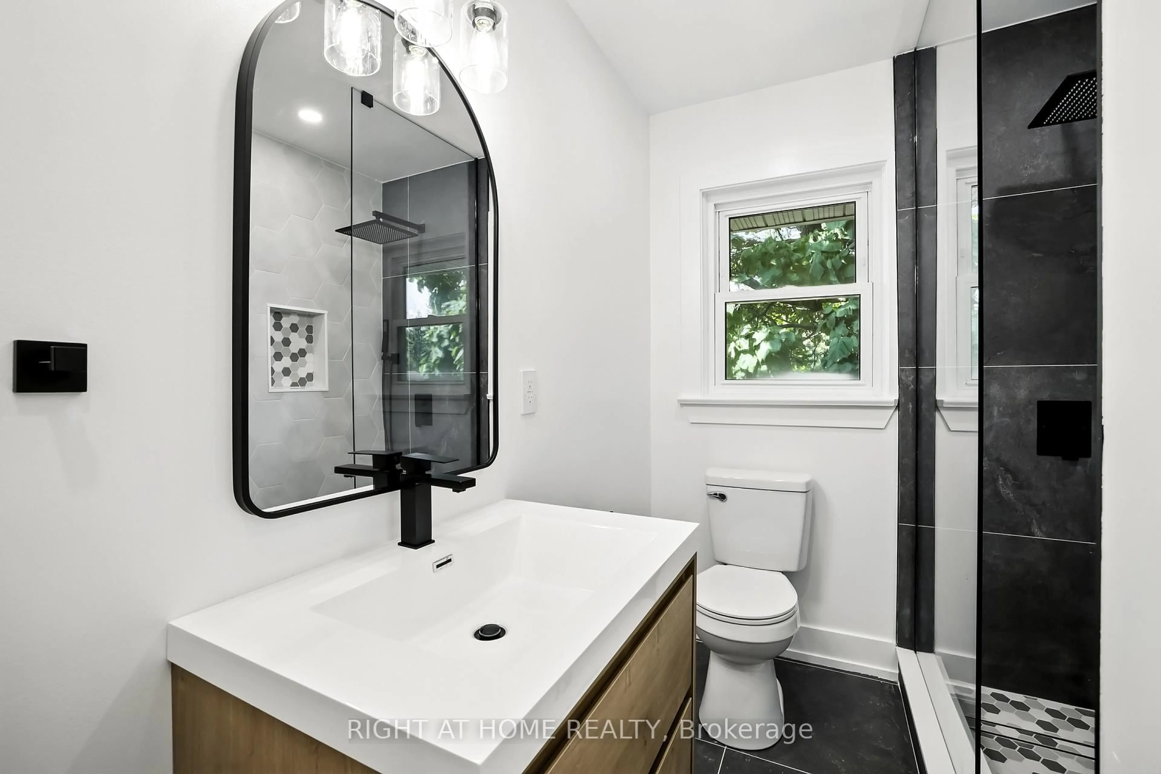 Contemporary bathroom, ceramic/tile floor for 1416 Nash Rd, Clarington Ontario L1E 2K1