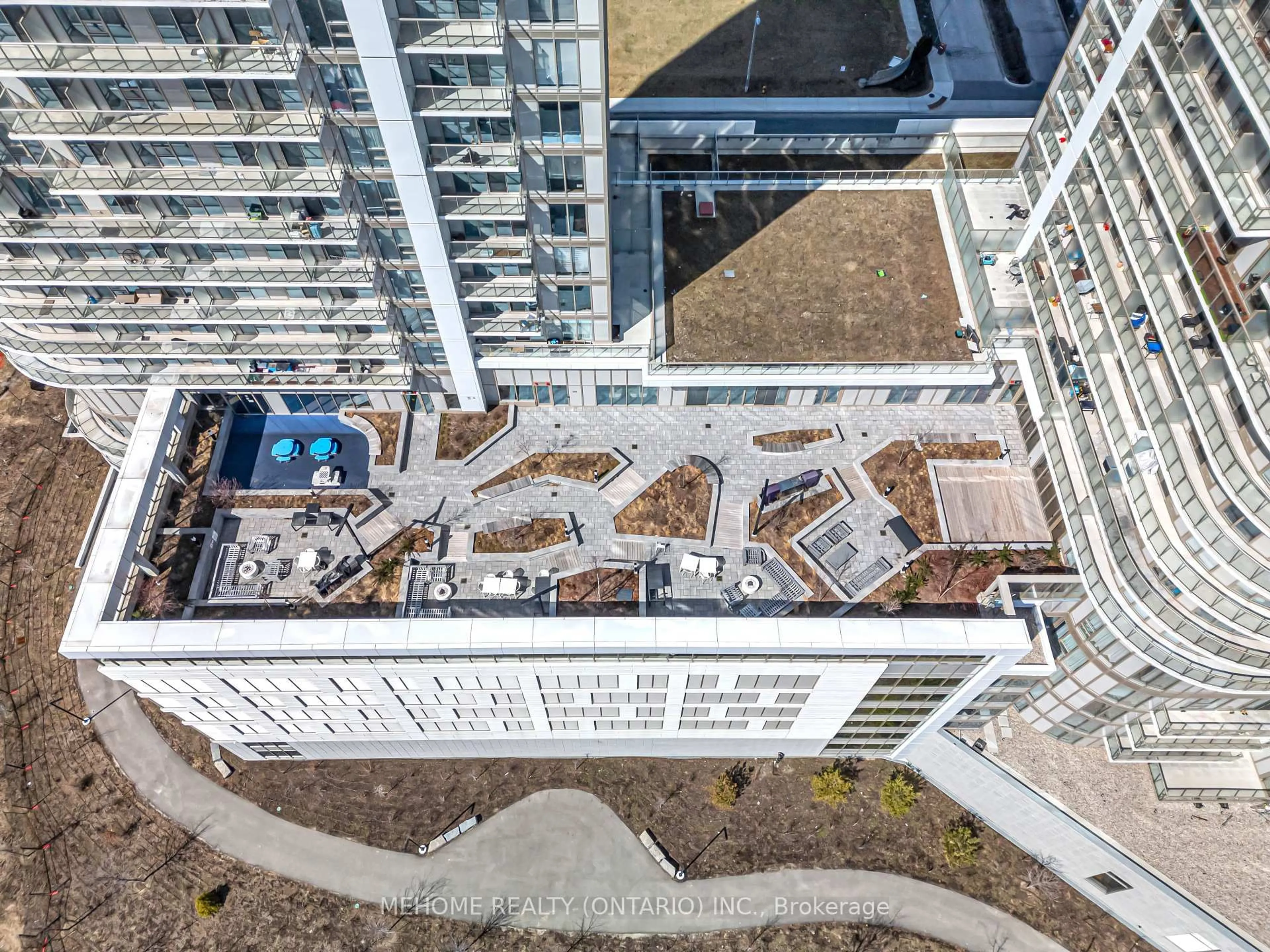 A pic from outside/outdoor area/front of a property/back of a property/a pic from drone, city buildings view from balcony for 2031 KENNEDY Rd #3326, Toronto Ontario M1T 0B8