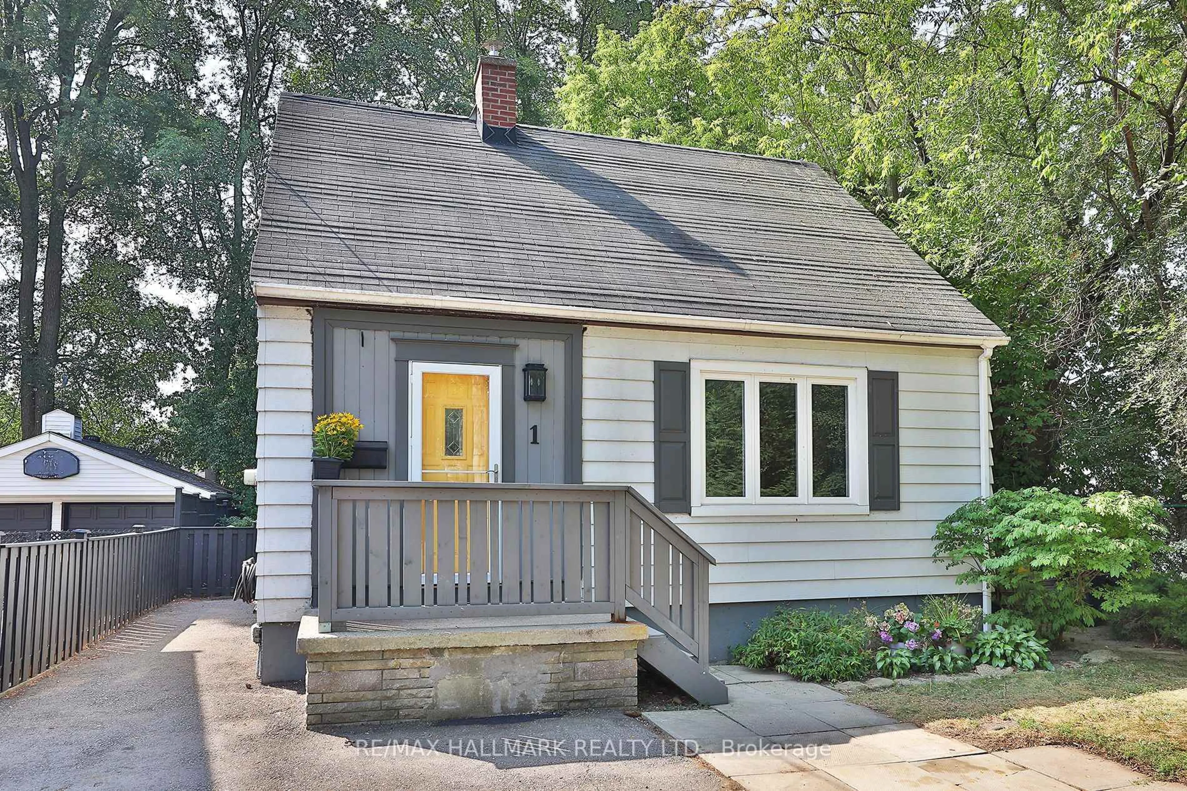 Home with vinyl exterior material, street for 1 Furnival Rd, Toronto Ontario M4B 1W1