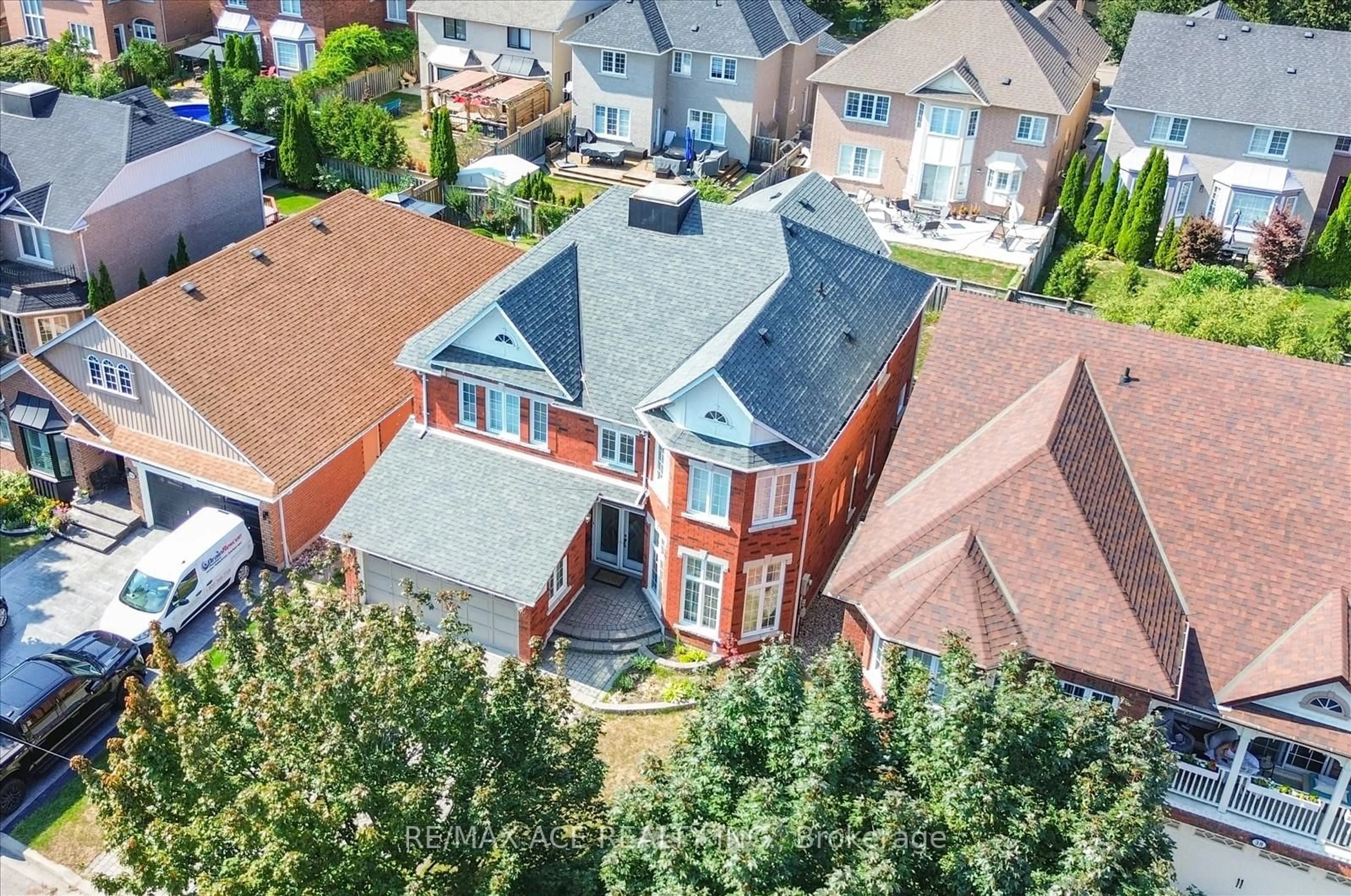 A pic from outside/outdoor area/front of a property/back of a property/a pic from drone, unknown for 36 Todd Rd, Ajax Ontario L1T 4C6
