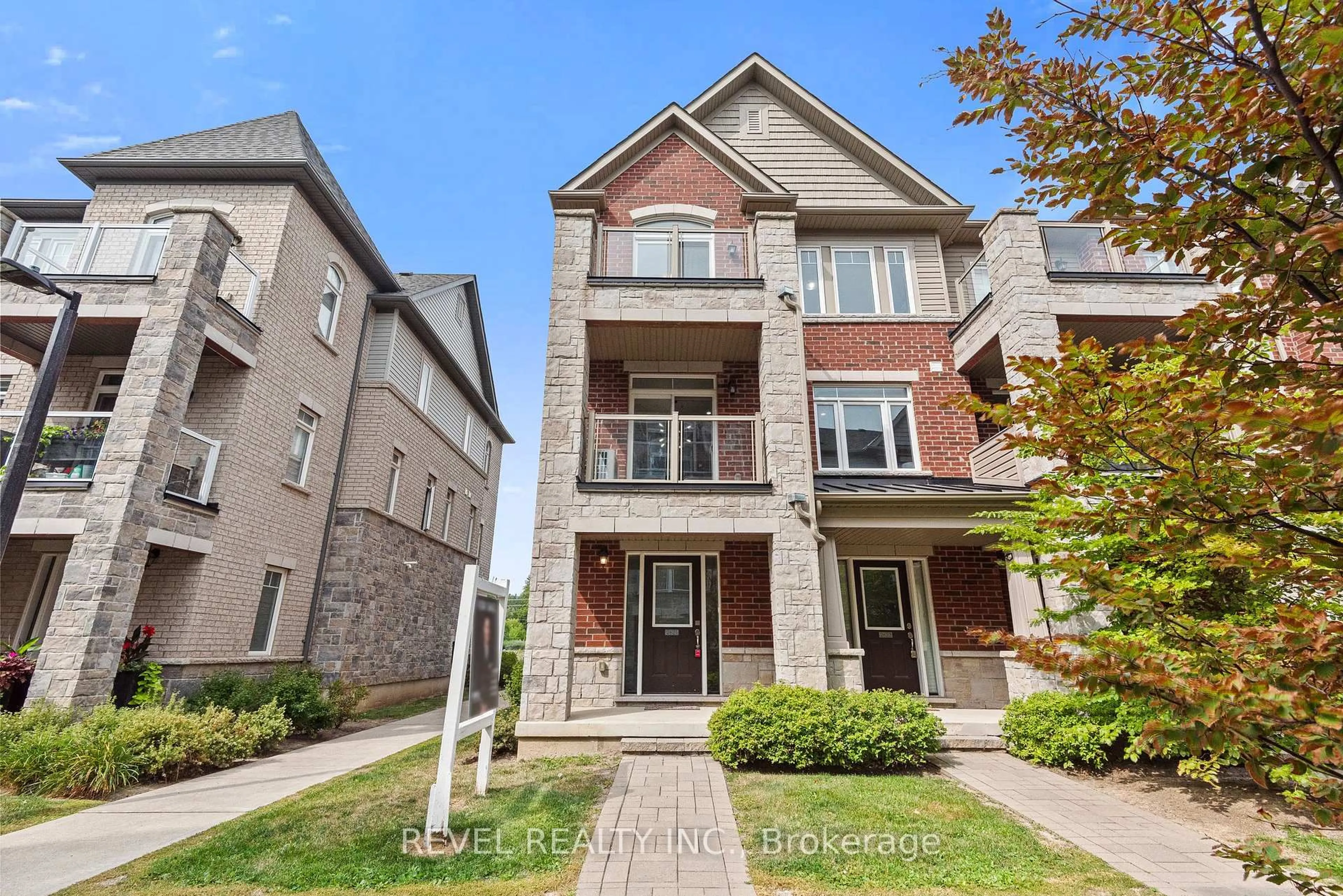 Home with brick exterior material, street for 2621 Garrison Crossing, Pickering Ontario L1X 0E5