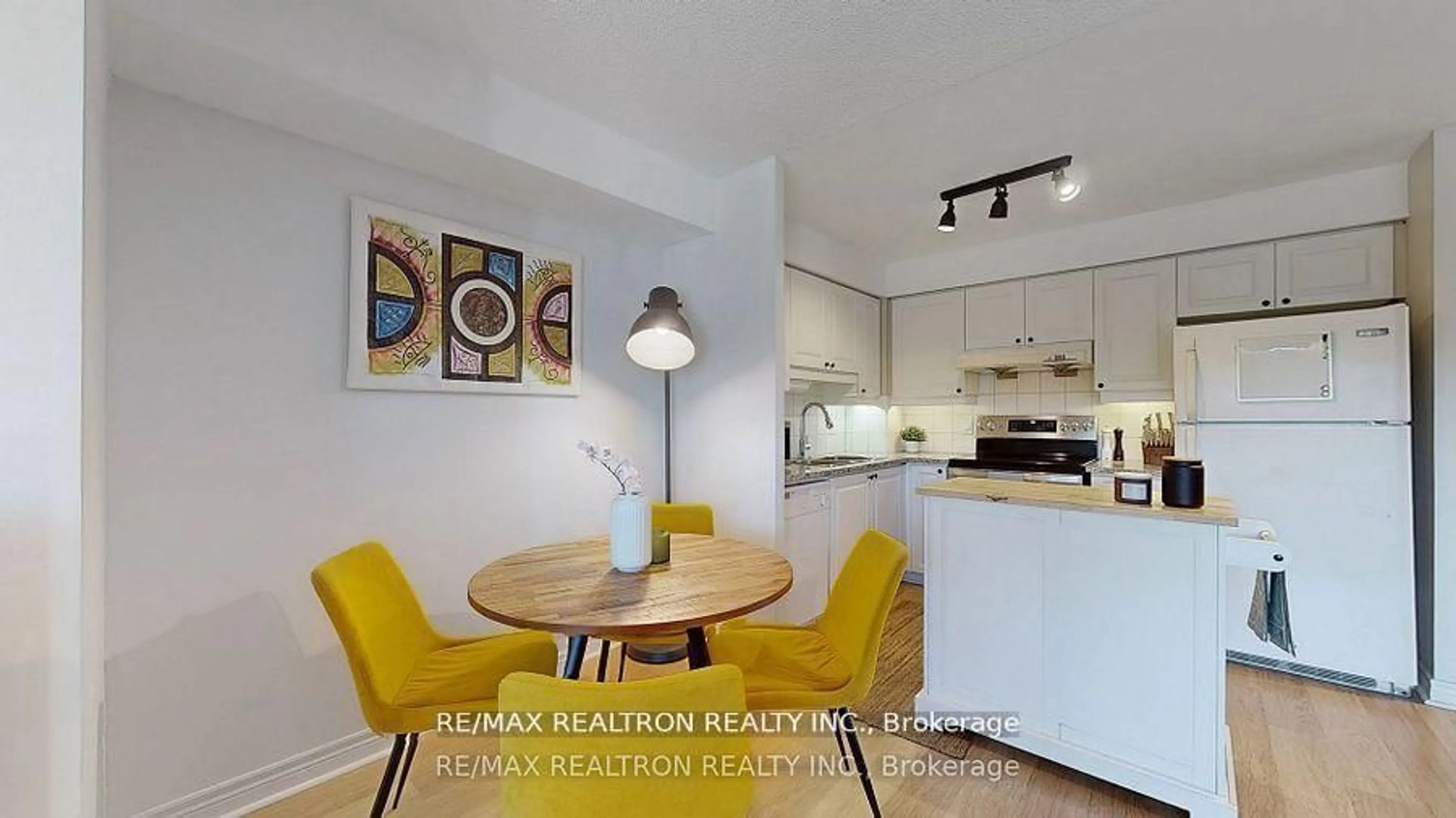 Open concept kitchen, unknown for 60 Town Centre Crt #309, Toronto Ontario M1P 0B1