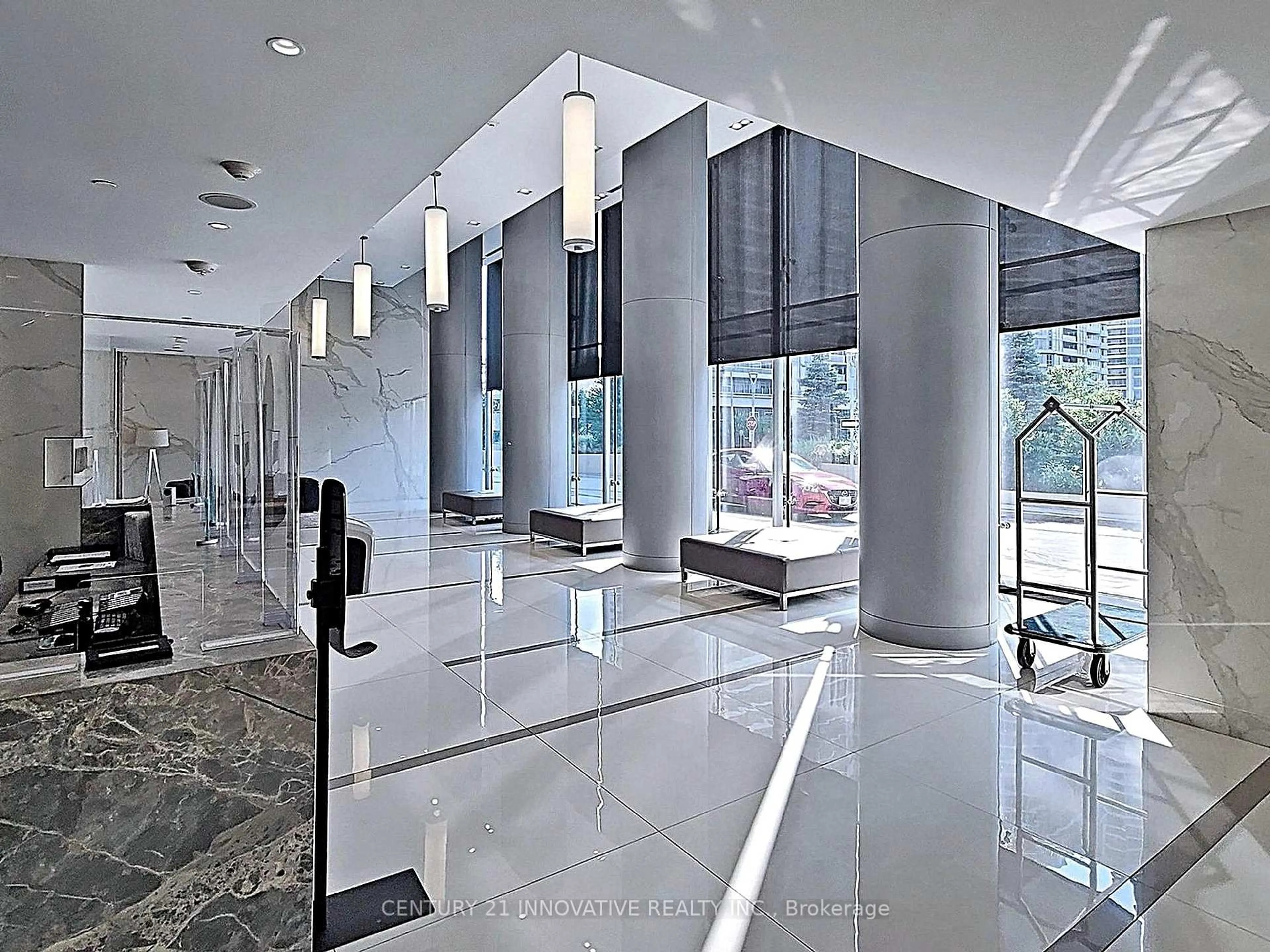Indoor foyer for 275 Village Green Sq #2616, Toronto Ontario M1S 0L8