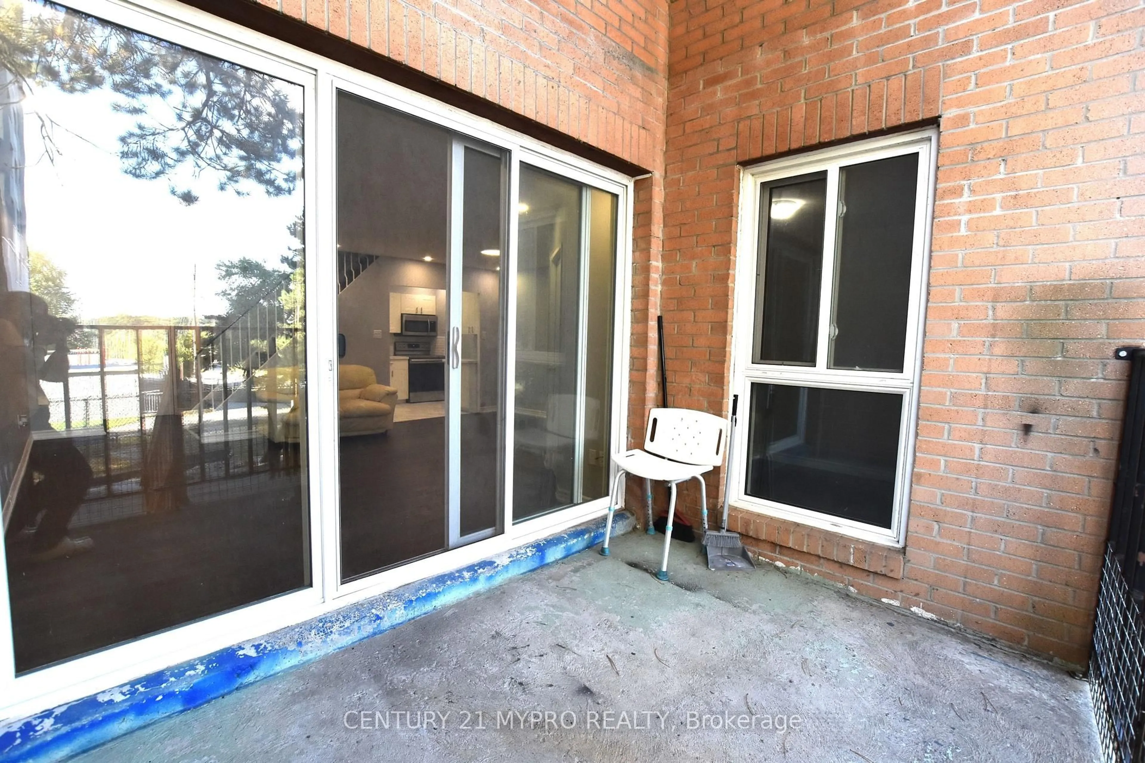 Patio, street for 100 Mornelle Crt #1034, Toronto Ontario M1E 4X2