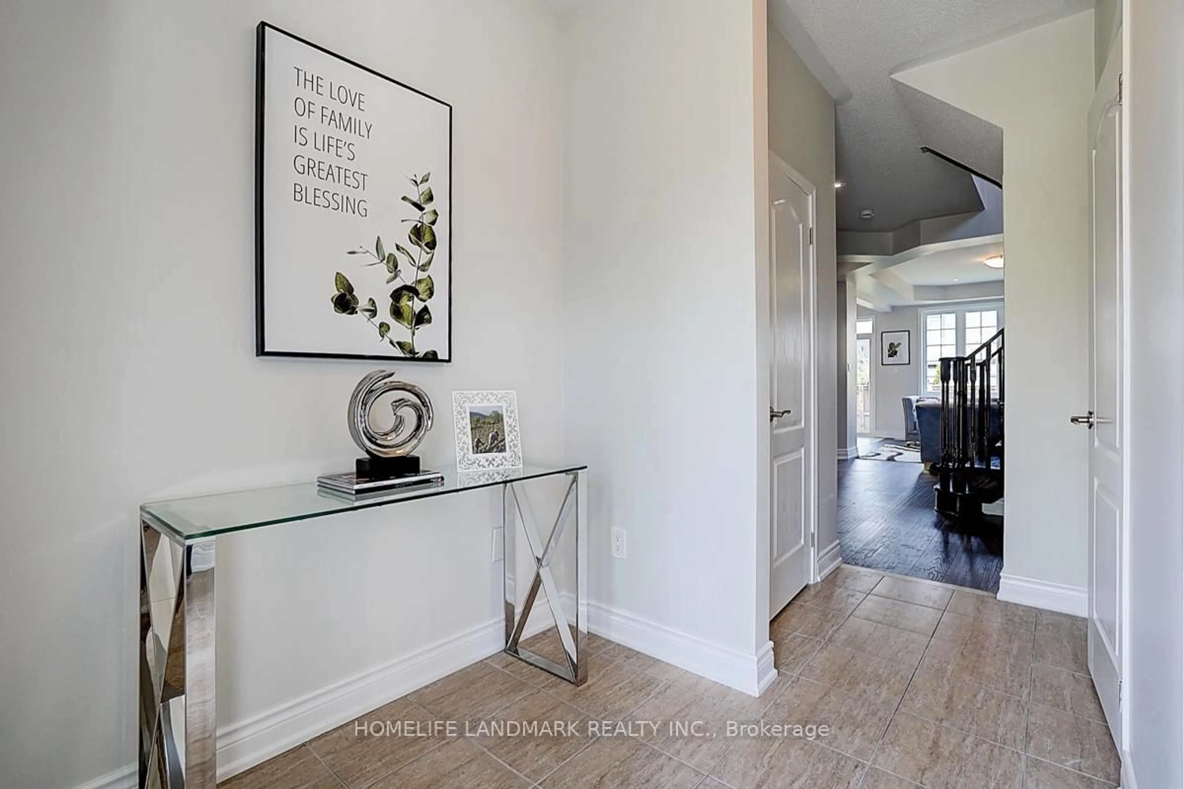 Indoor entryway for 6 Keating Dr, Clarington Ontario L1B 0B9