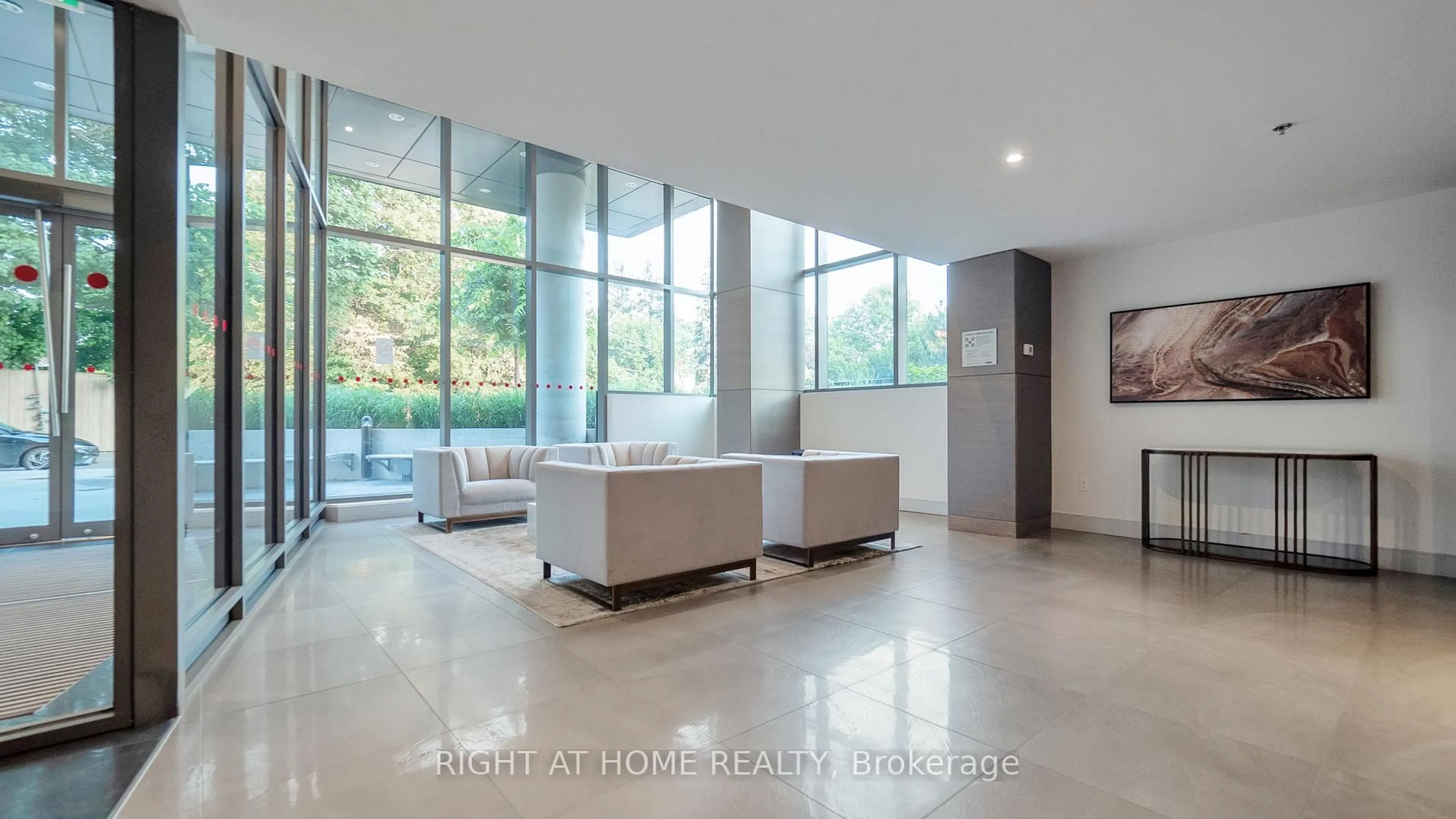 Indoor foyer for 90 Glen Everest Rd #526, Toronto Ontario M1N 0C3