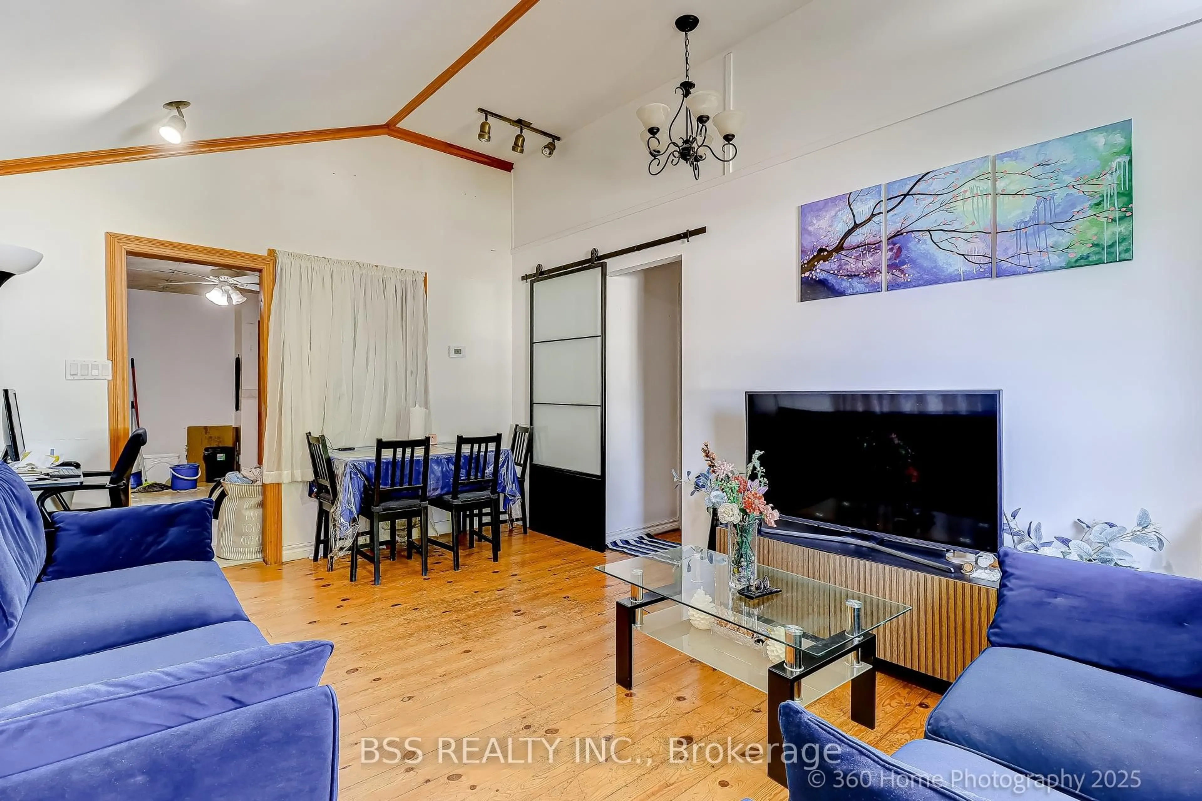 Living room with furniture, wood/laminate floor for 96 Laurel Ave, Toronto Ontario M1K 3J9