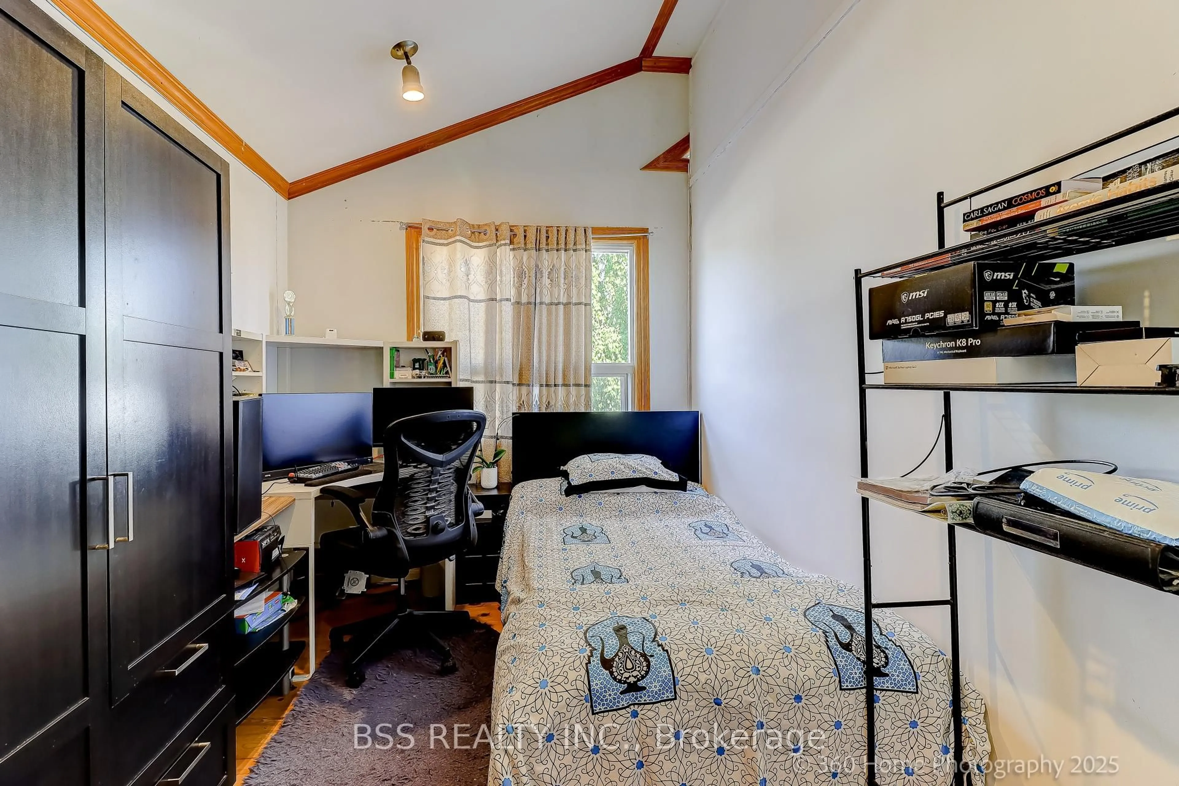 A pic of a room for 96 Laurel Ave, Toronto Ontario M1K 3J9