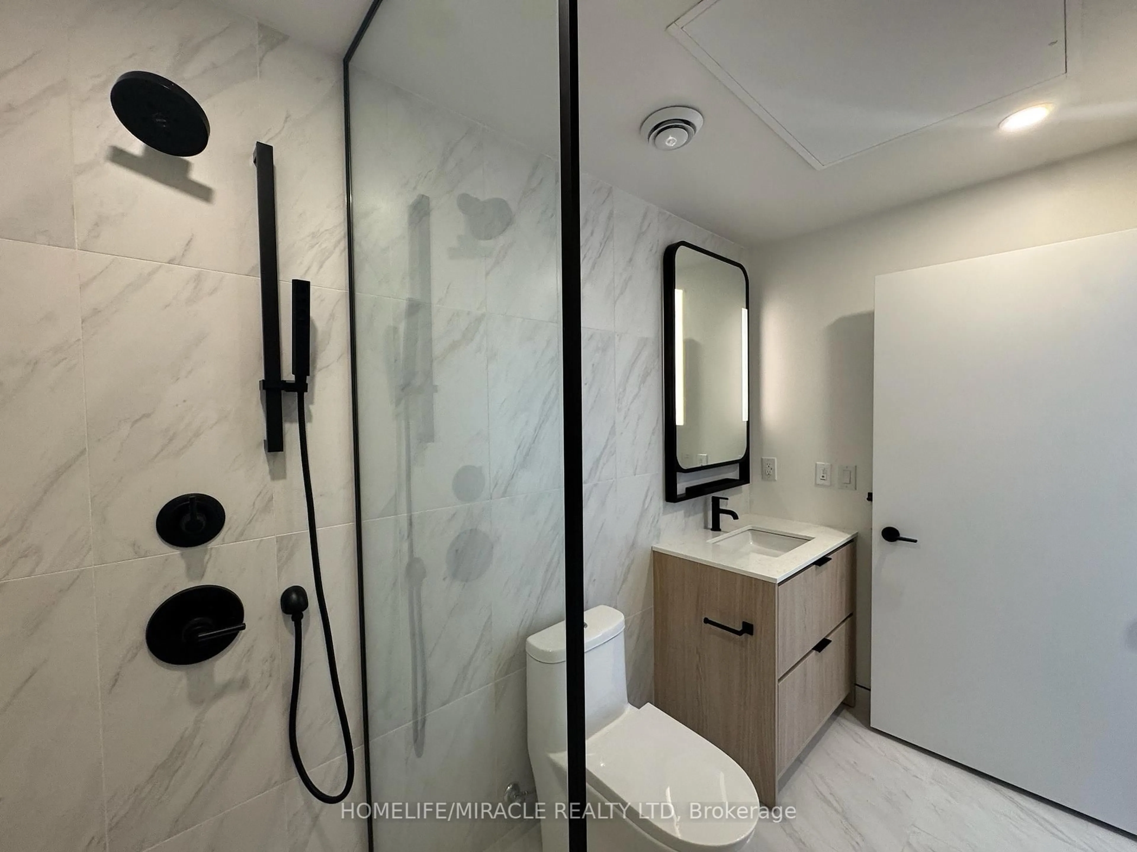 Contemporary bathroom, ceramic/tile floor for 1050 Eastern Ave #1012, Toronto Ontario M4L 0B7