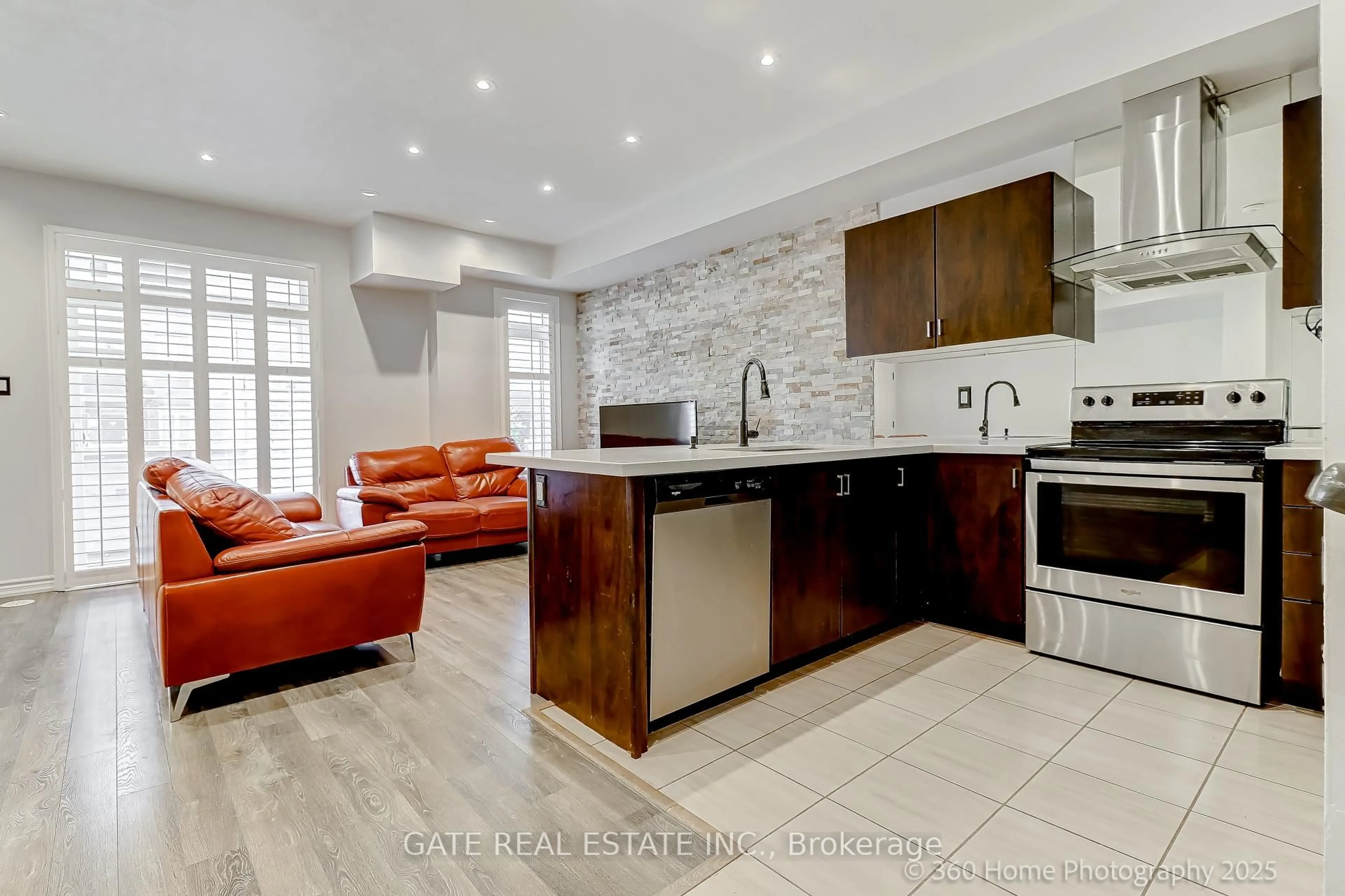 Open concept kitchen, ceramic/tile floor for 1757 Rex Heath Dr, Pickering Ontario L1X 0E4