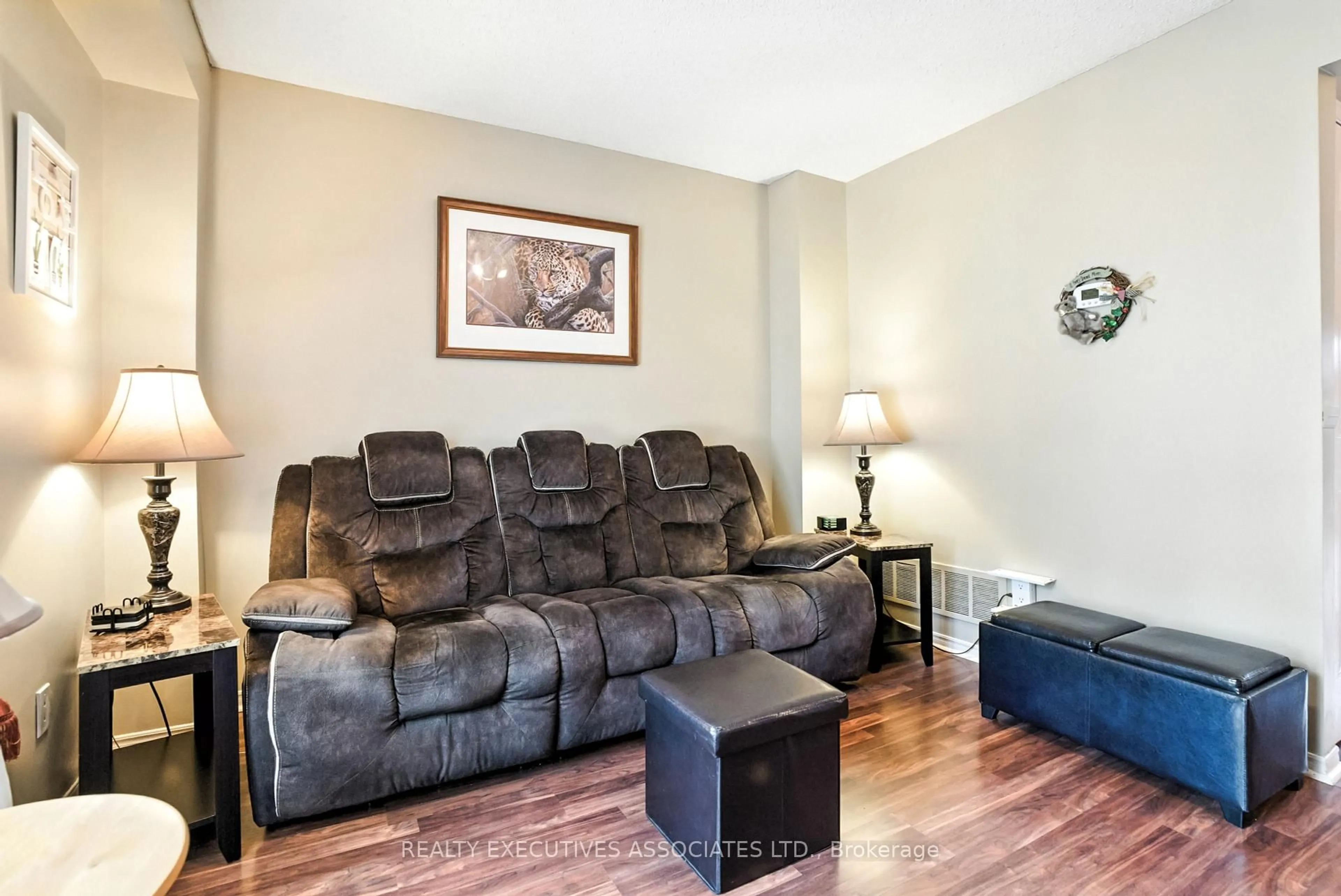 Living room with furniture, unknown for 77B Queen St, Clarington Ontario L1C 1M5