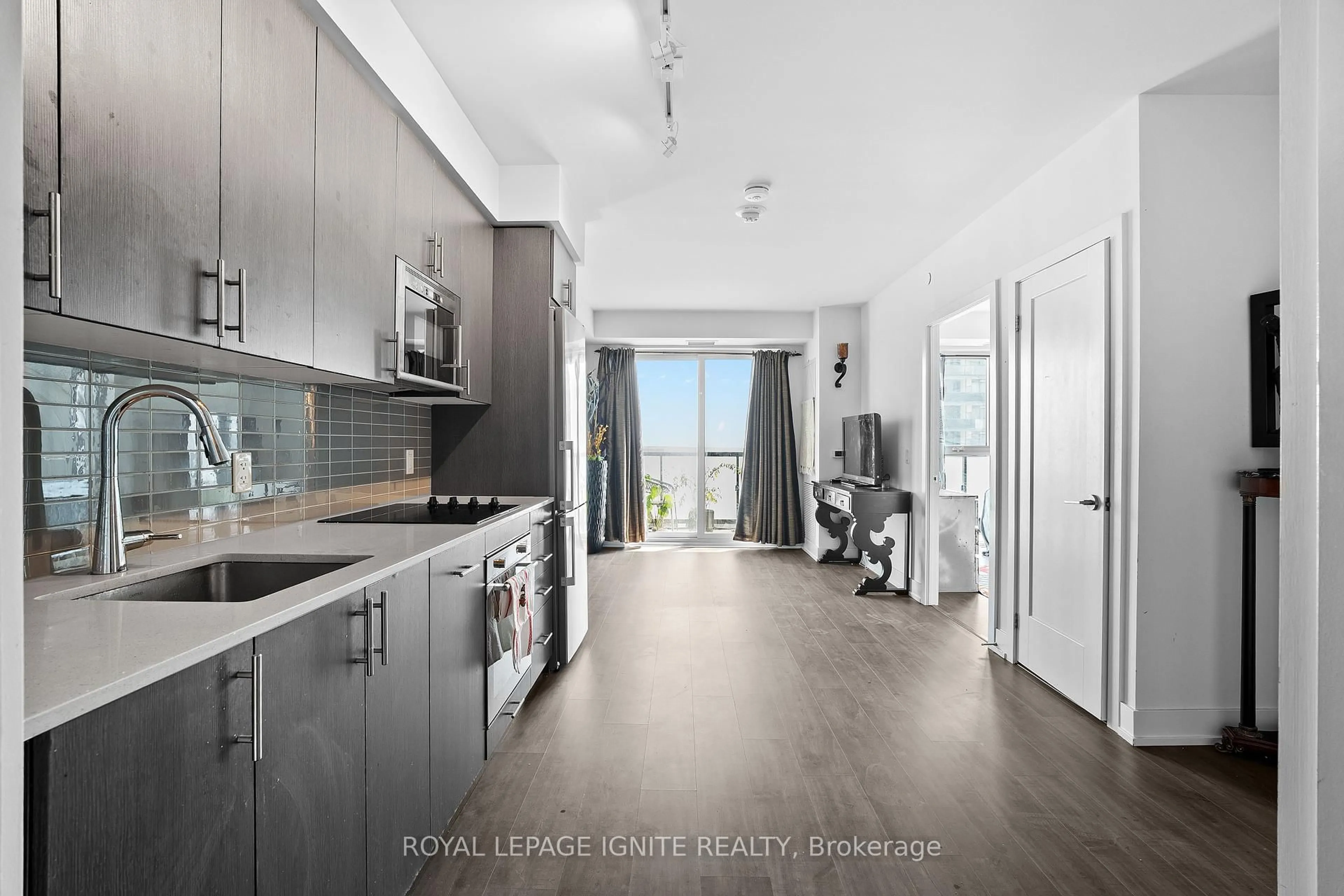 Open concept kitchen, unknown for 2550 Simcoe St #2311, Oshawa Ontario L1L 0R5