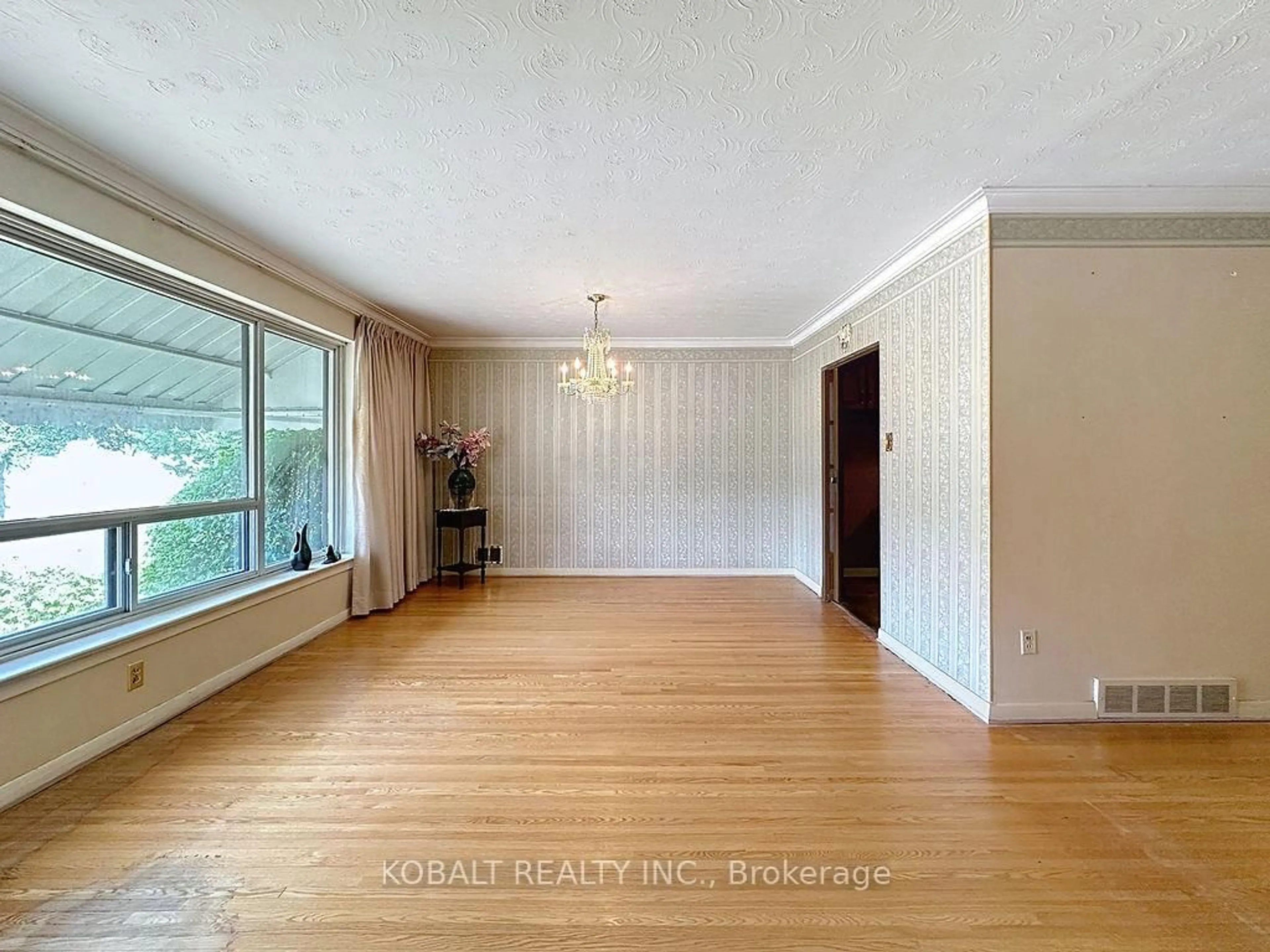 A pic of a room for 19 Kidbrooke Cres, Toronto Ontario M1M 3E4
