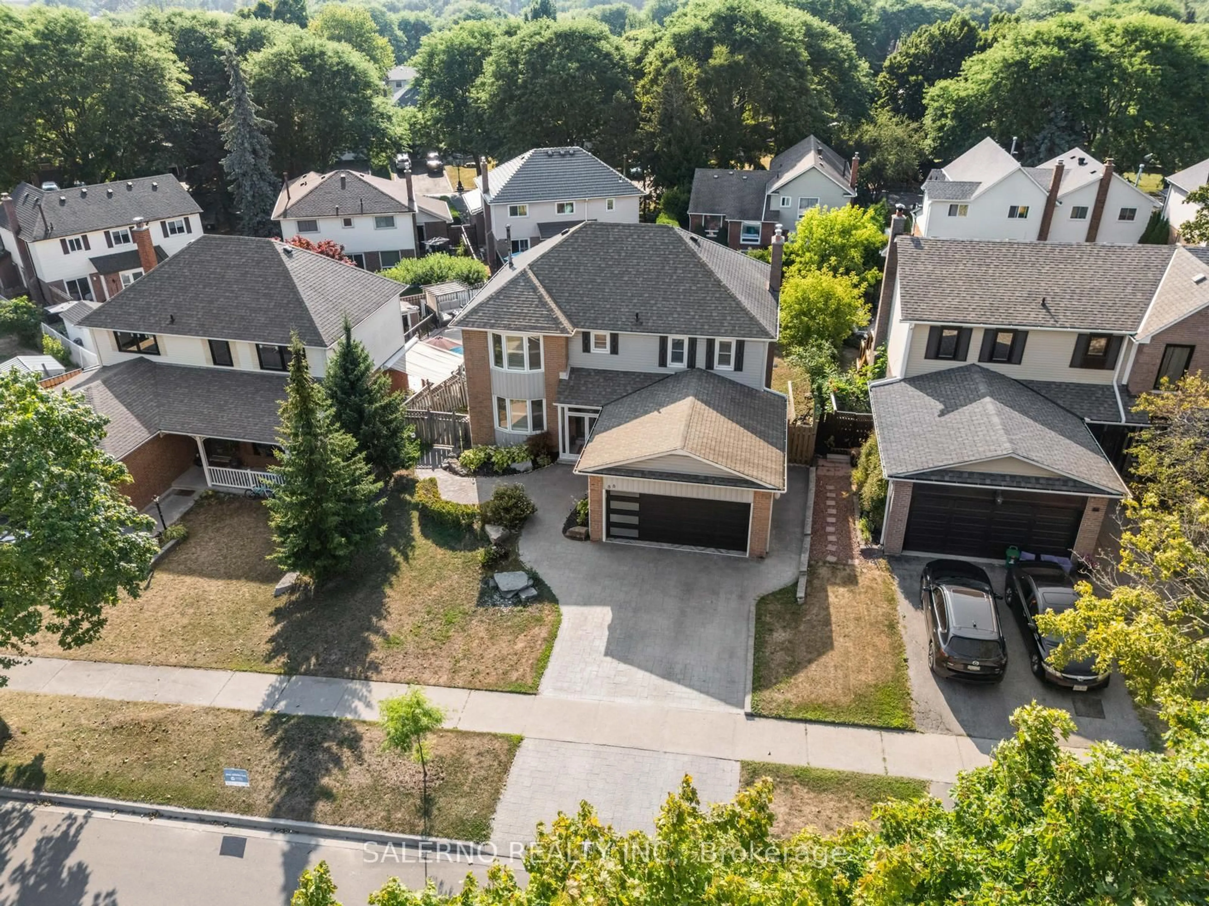 A pic from outside/outdoor area/front of a property/back of a property/a pic from drone, street for 88 Holliday Dr, Whitby Ontario L1P 1E6