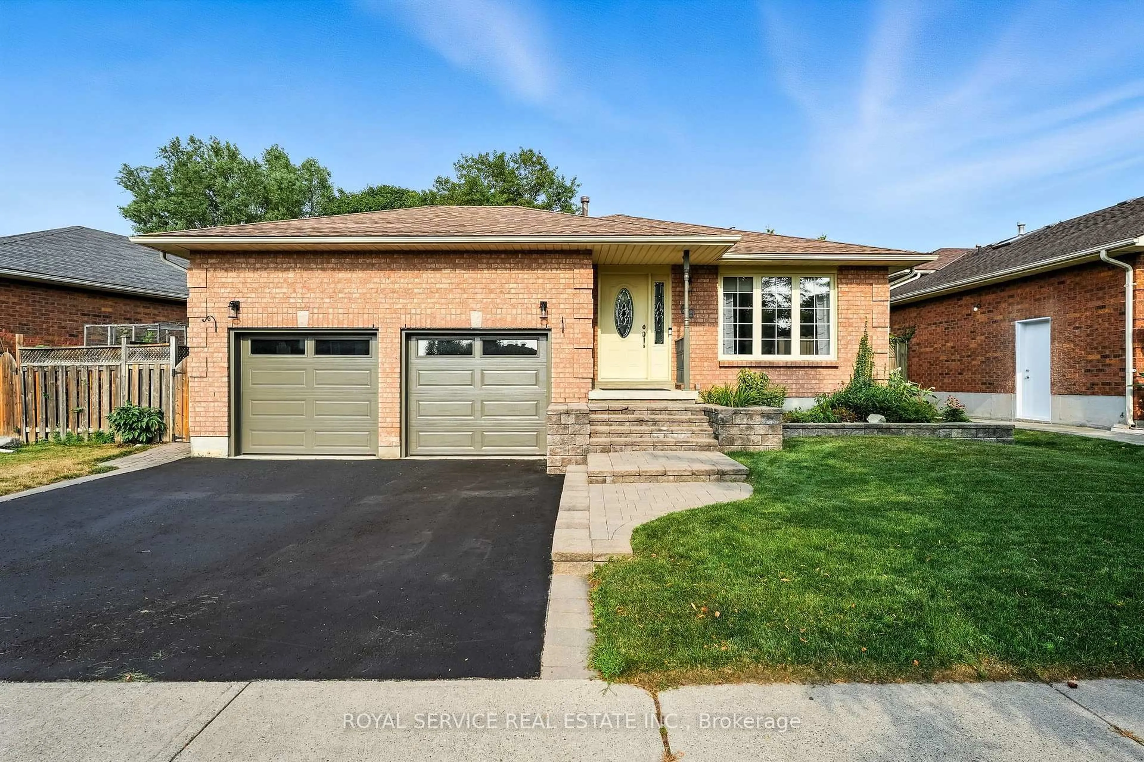 Home with brick exterior material, street for 69 Firwood Ave, Clarington Ontario L1E 2B2