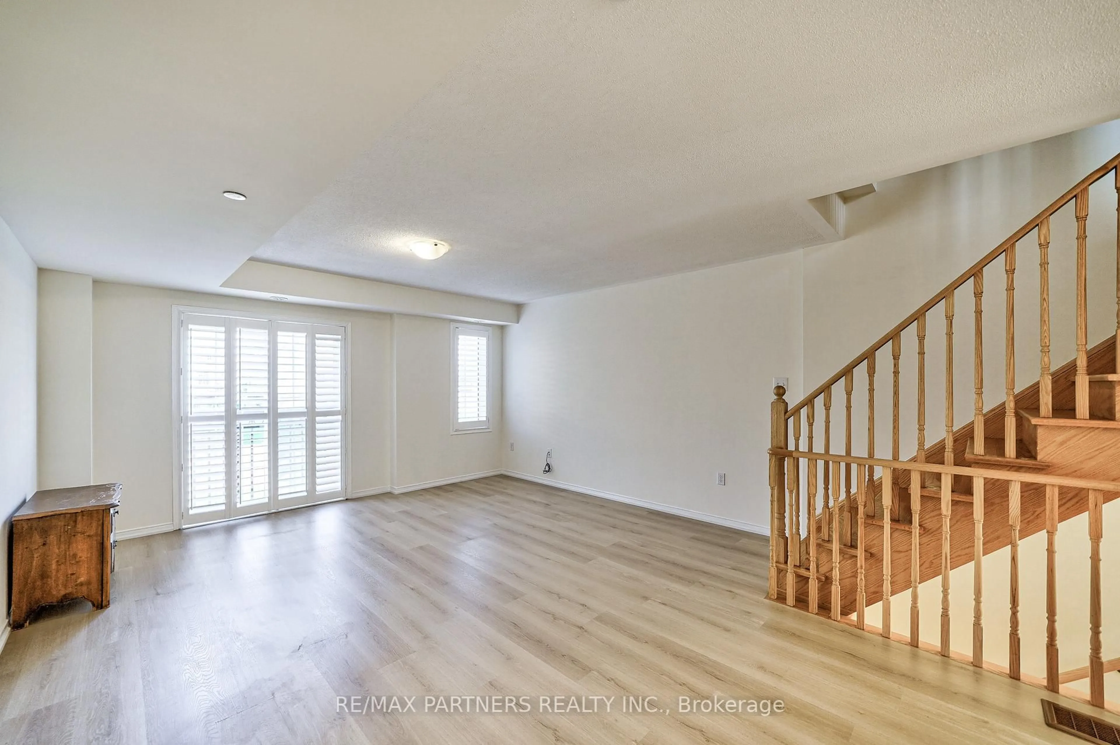 A pic of a room for 2615 Eaglesham Path, Oshawa Ontario L1L 0M7