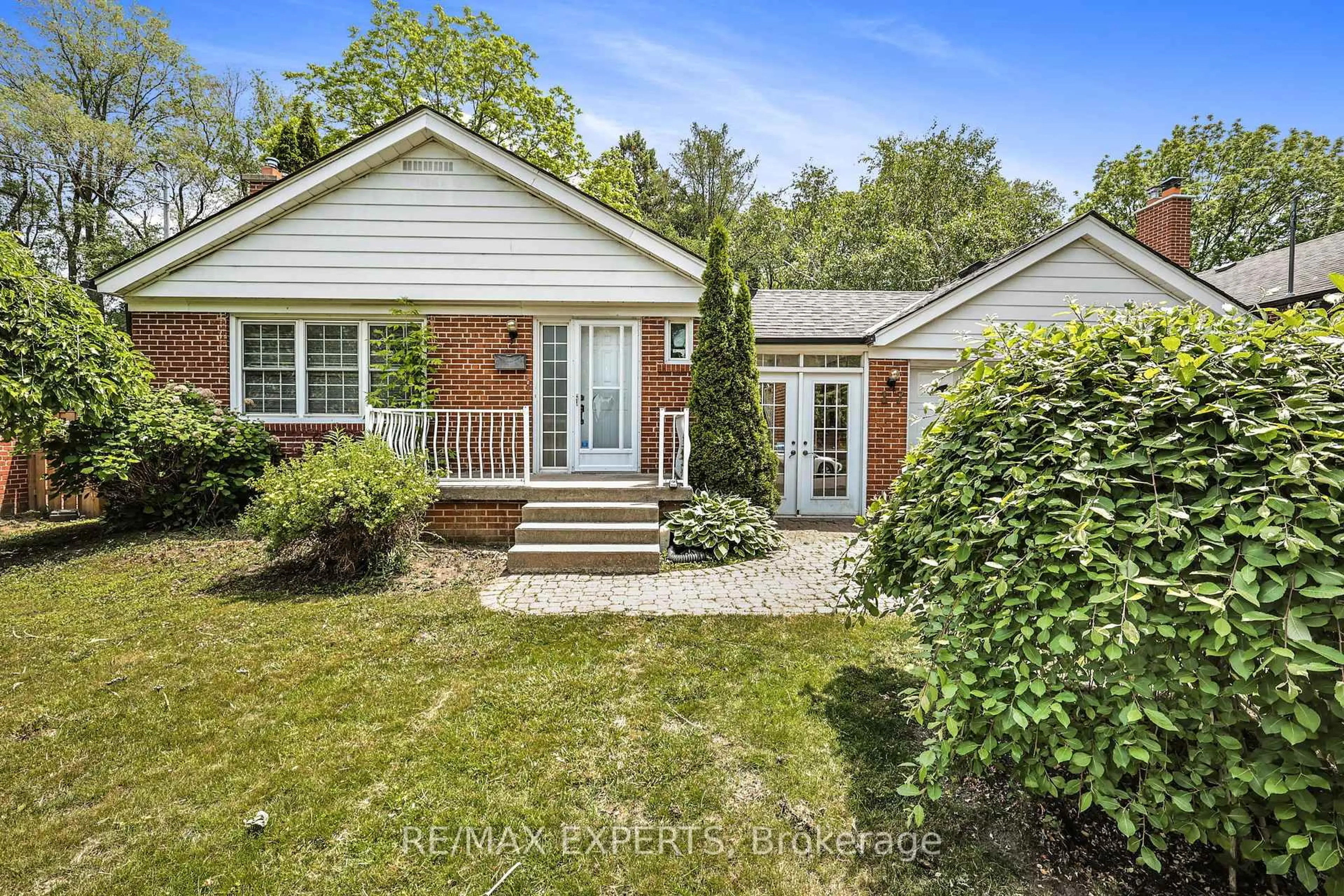 Home with brick exterior material, street for 17 Brinloor Blvd, Toronto Ontario M1M 1L3