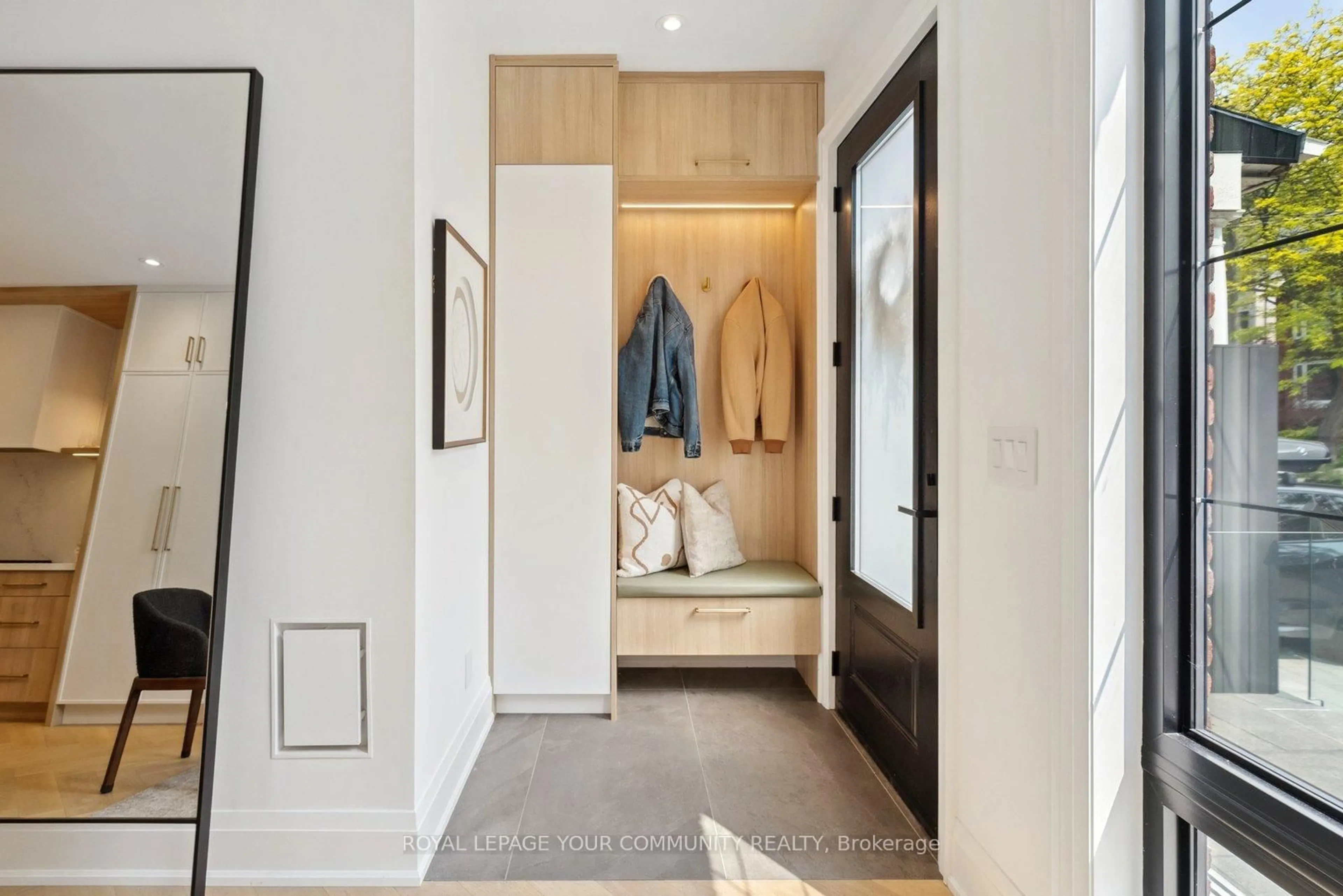 Indoor entryway for 12 Wheeler Ave, Toronto Ontario M4L 3V2