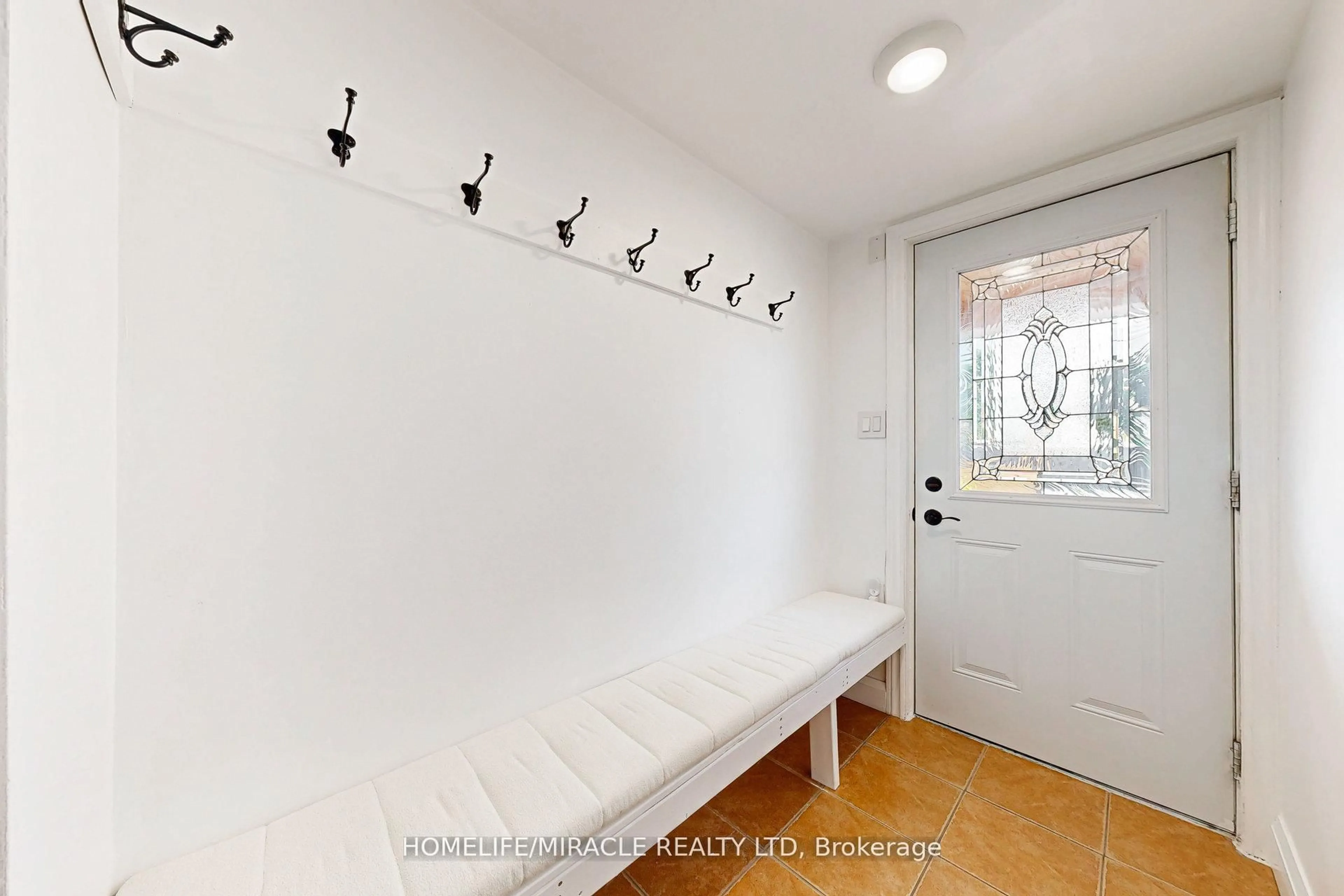 Indoor entryway for 590 Jones Ave, Toronto Ontario M4J 3H3