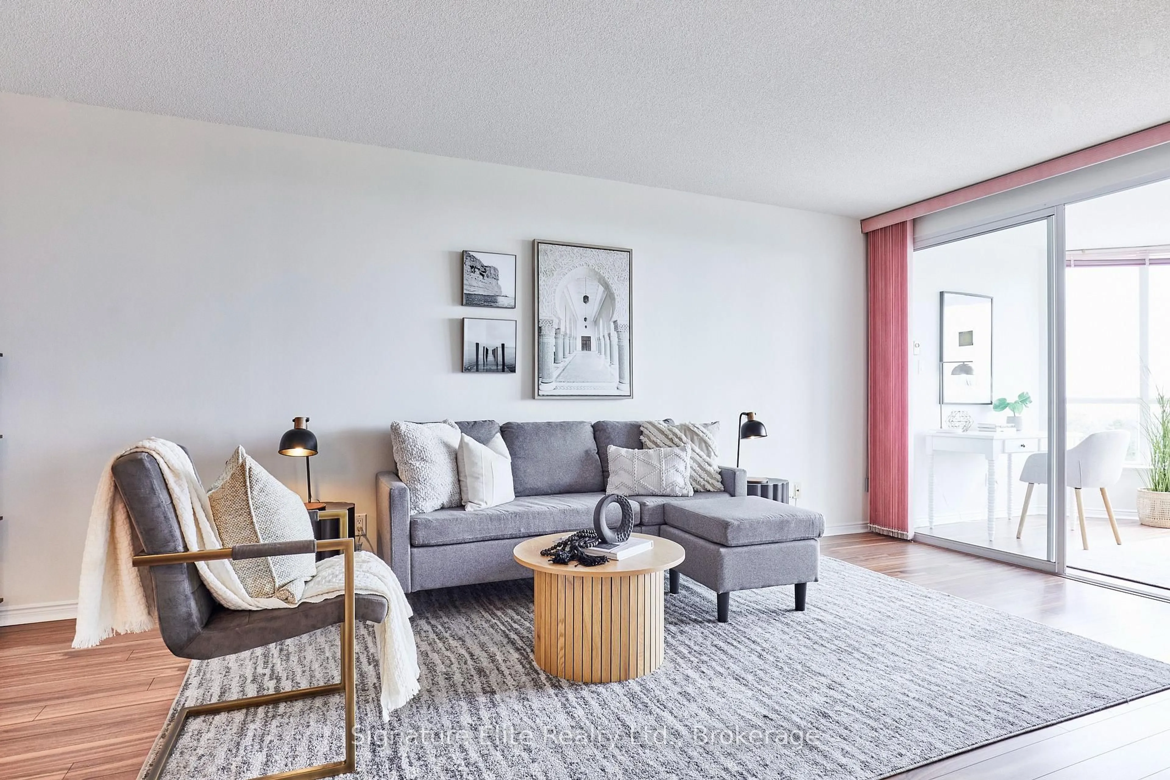 Living room with furniture, unknown for 10 Guildwood Pkwy #621, Toronto Ontario M1E 5B5
