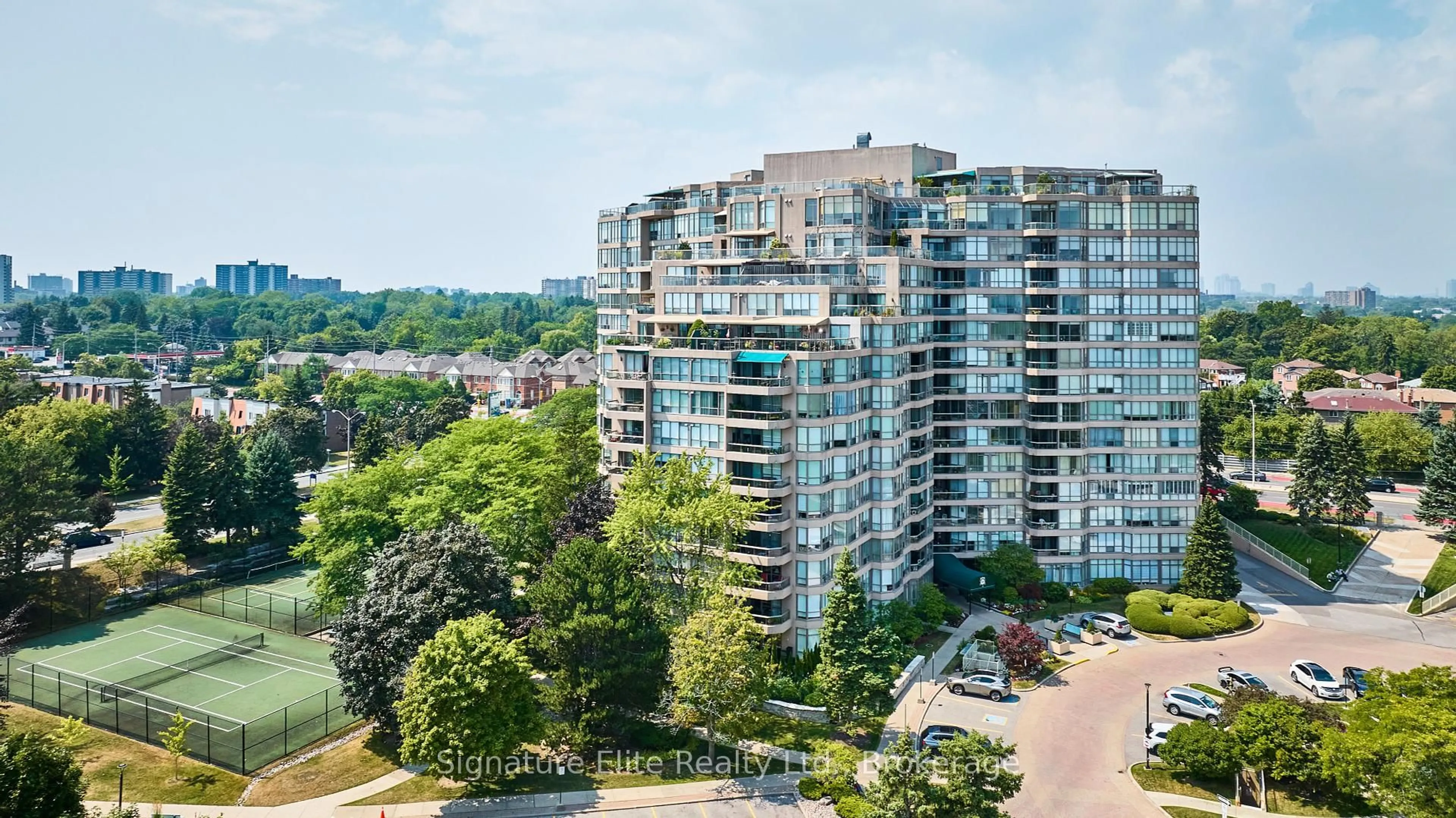 A pic from outside/outdoor area/front of a property/back of a property/a pic from drone, city buildings view from balcony for 10 Guildwood Pkwy #621, Toronto Ontario M1E 5B5