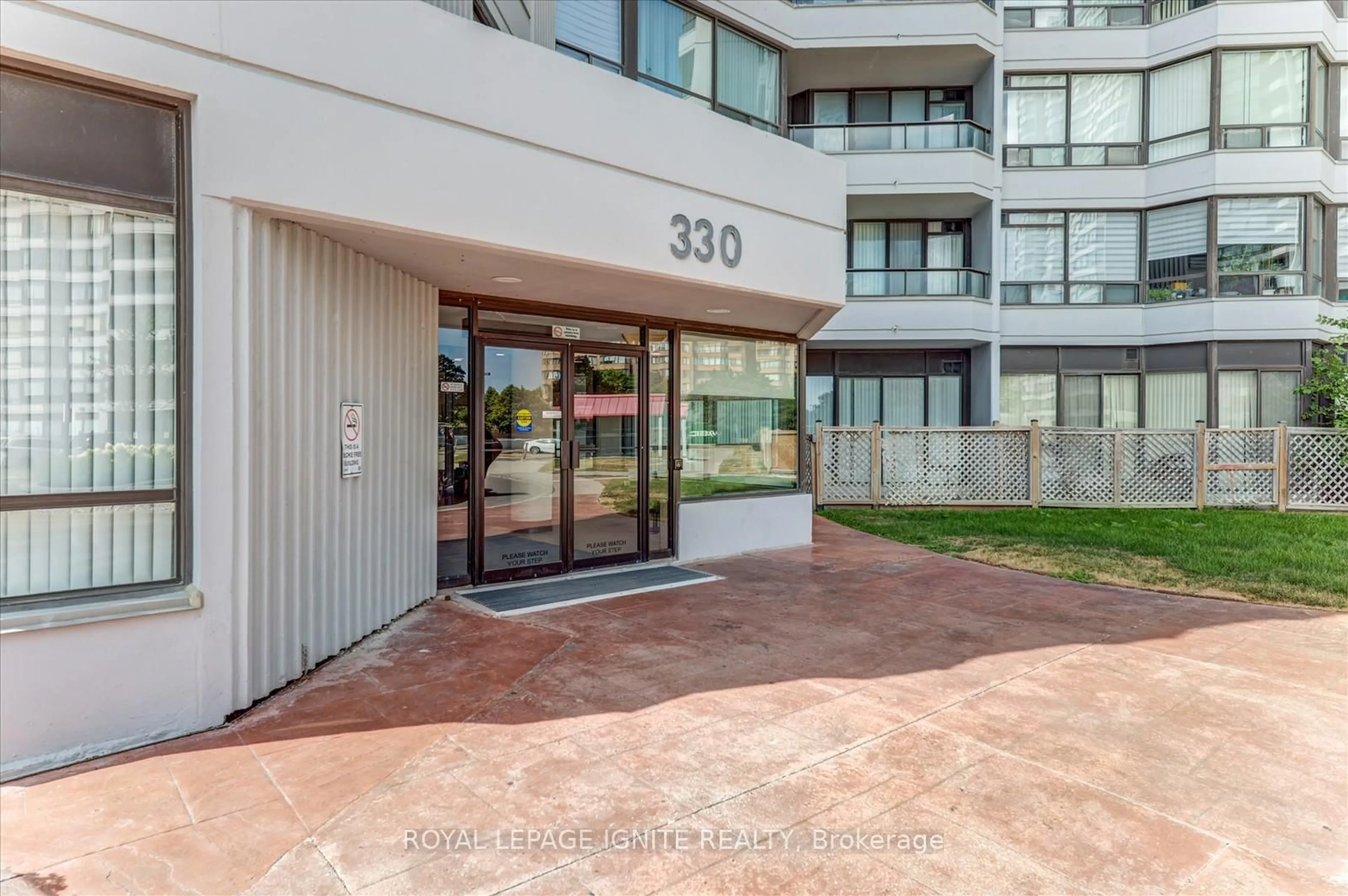 Indoor foyer for 330 Alton Towers Circ #1801, Toronto Ontario M1V 5H3
