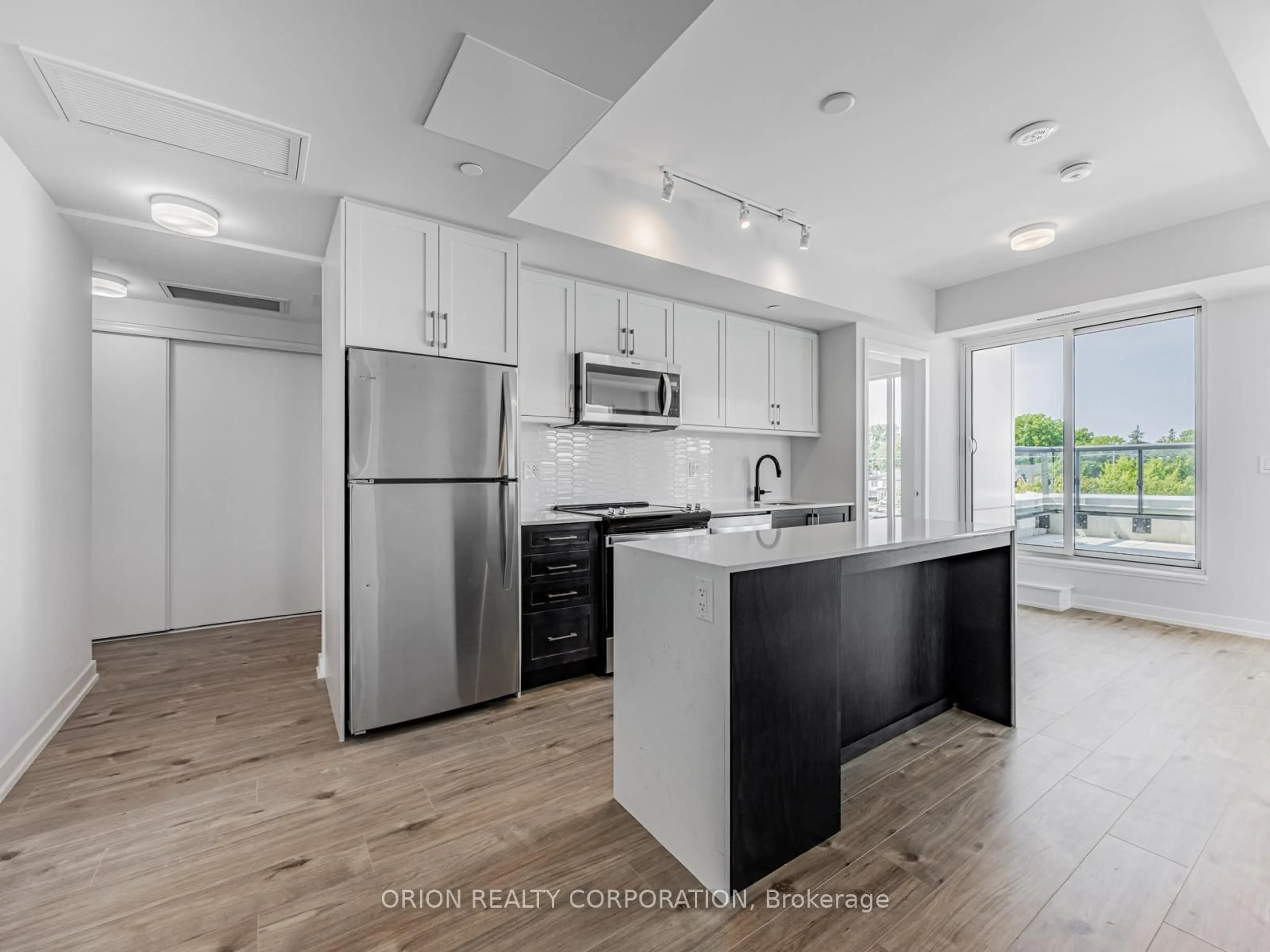 Open concept kitchen, unknown for 201 Brock St #430, Whitby Ontario L1N 4K2