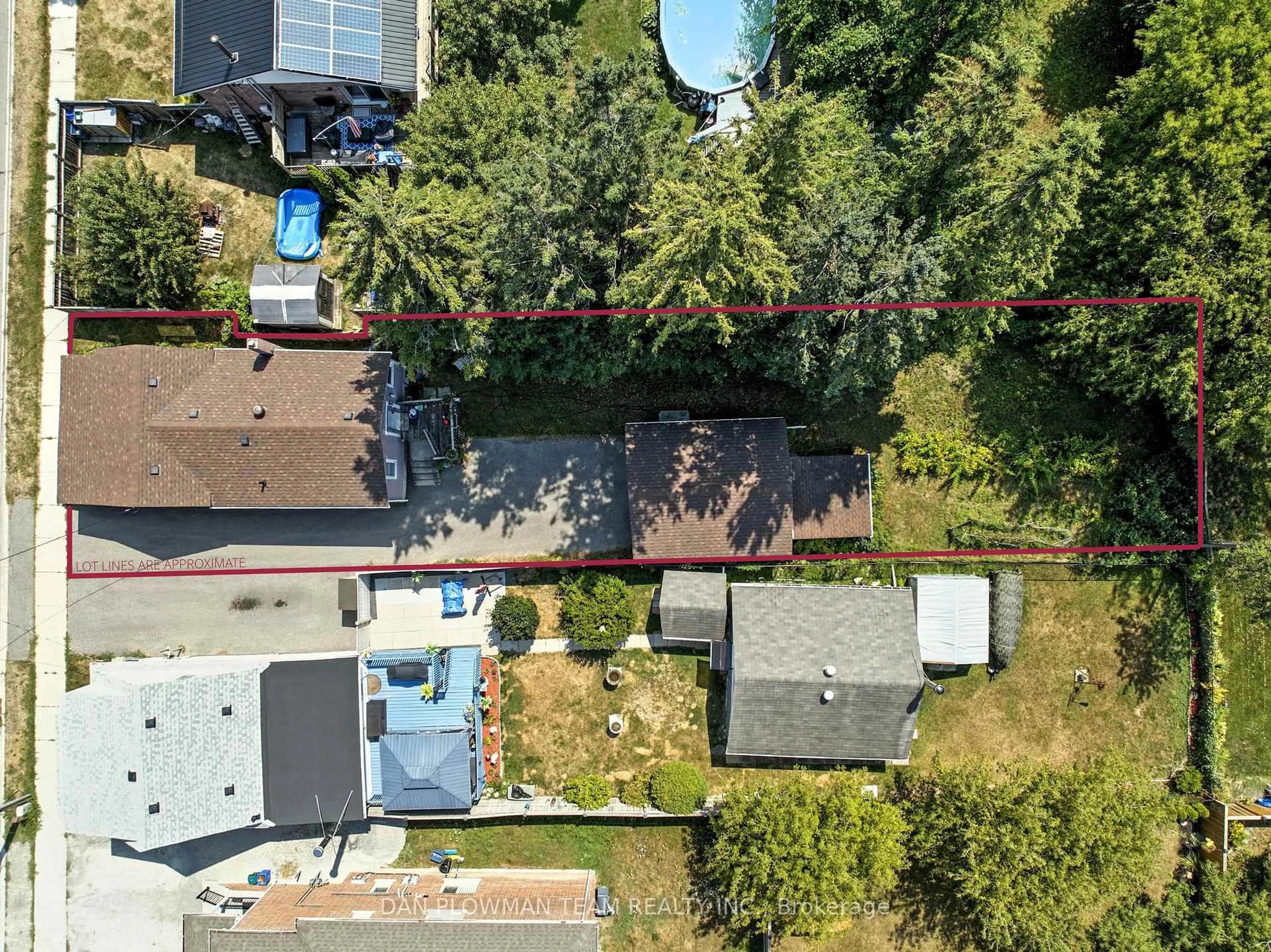A pic from outside/outdoor area/front of a property/back of a property/a pic from drone, street for 78 Ontario St, Clarington Ontario L1C 2S9